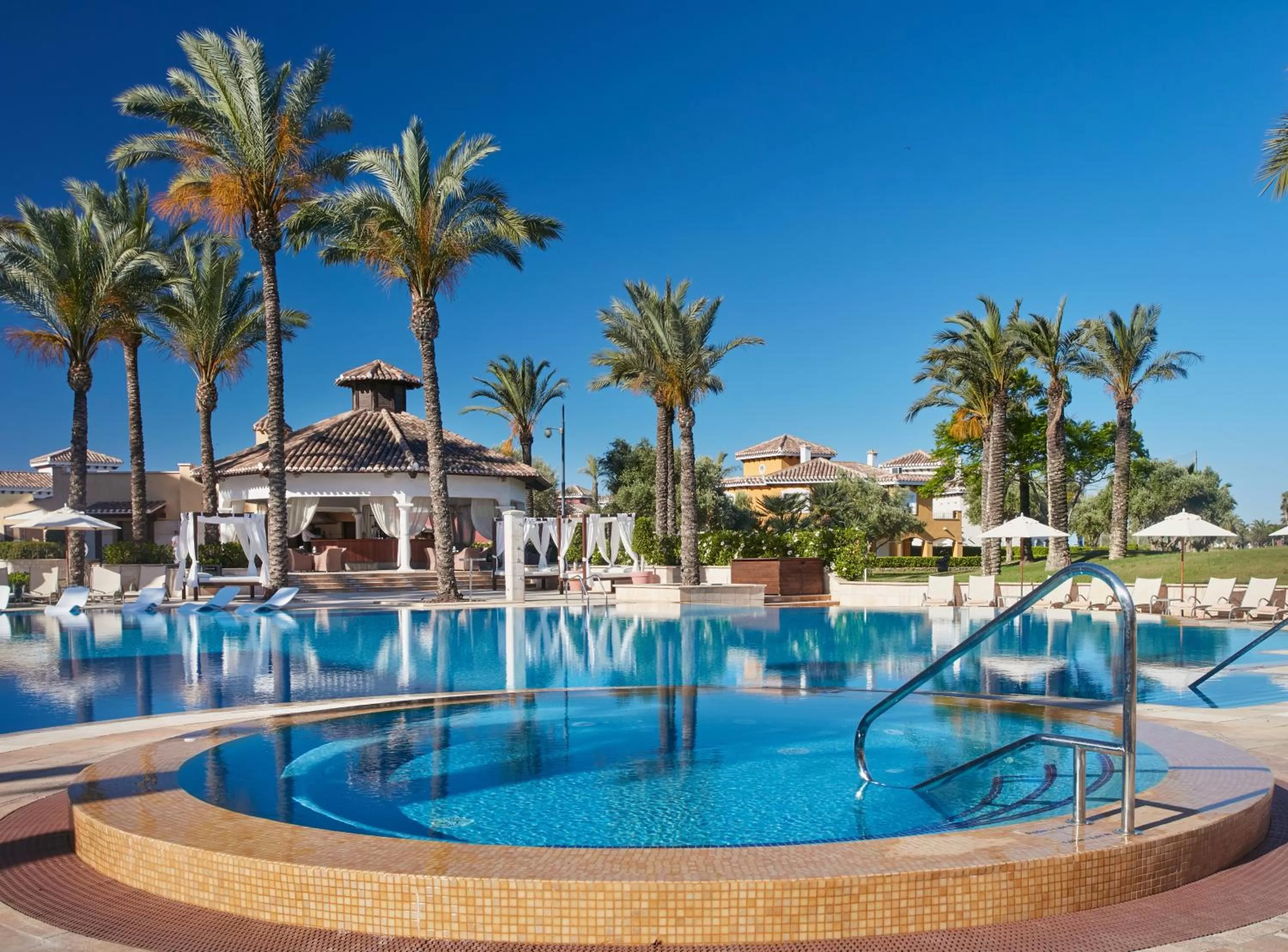 Swimming pool in Ona Mar Menor Golf & Spa