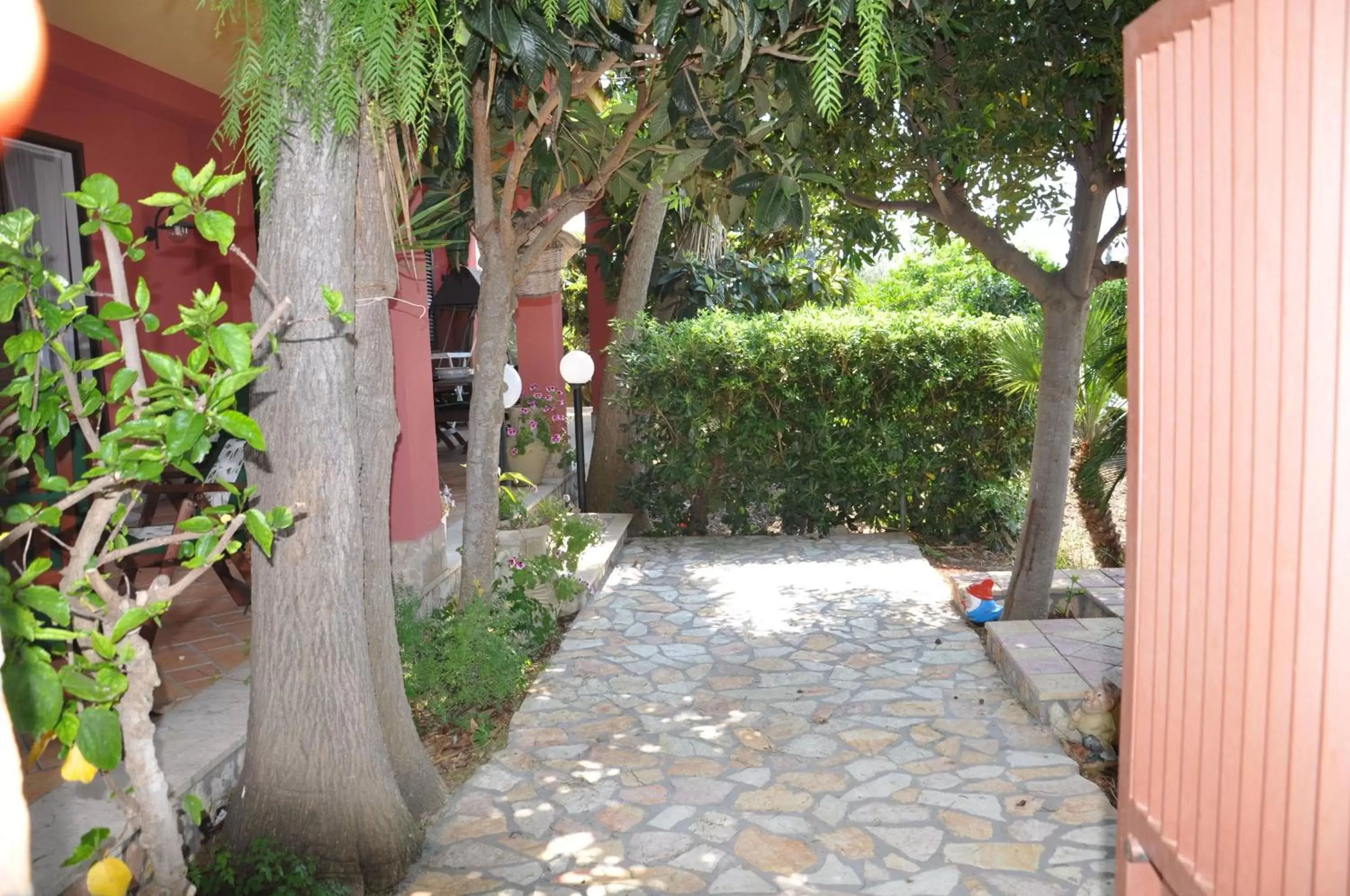 Facade/entrance, Garden in Profumo di Zagara