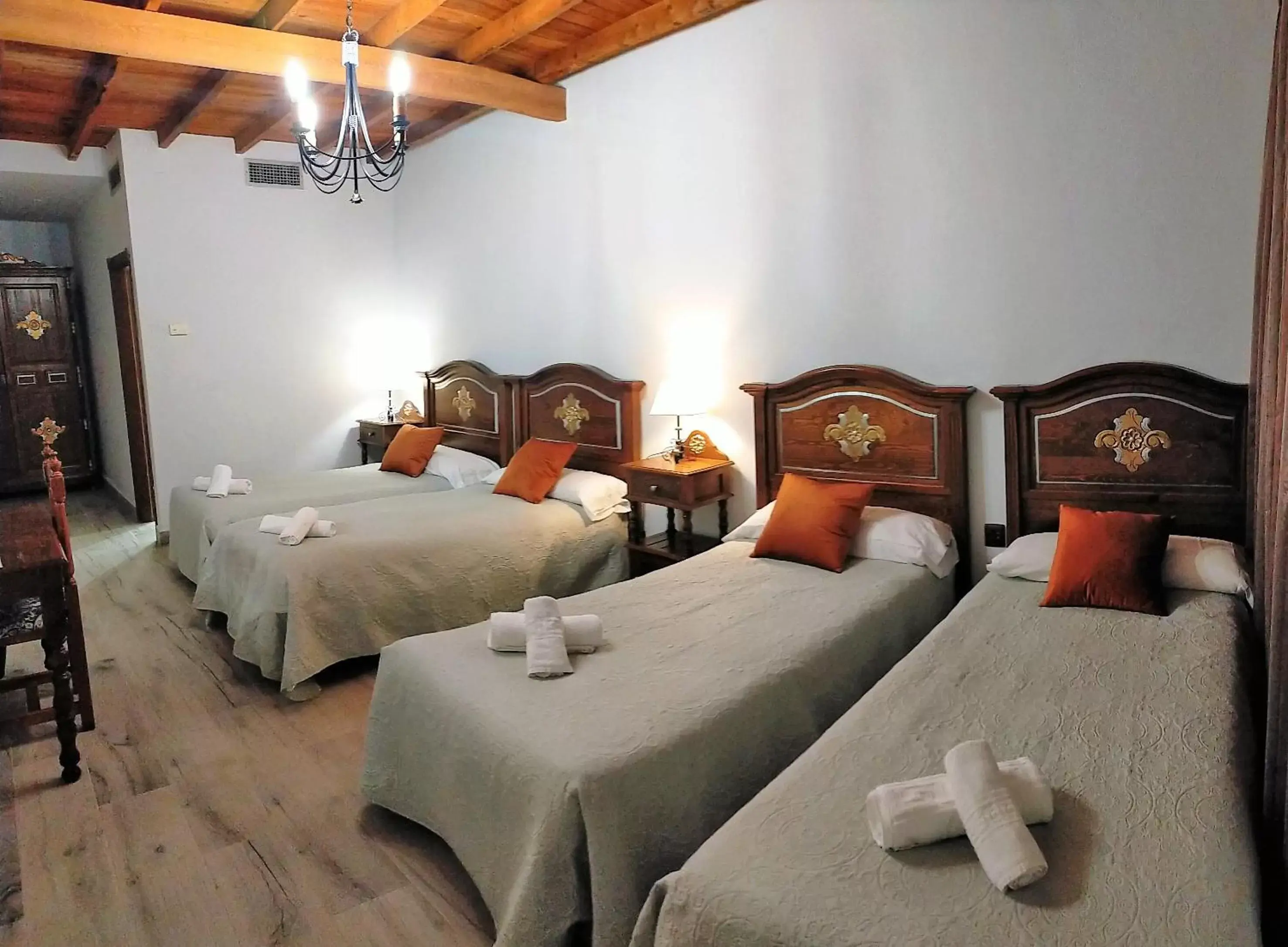 Photo of the whole room, Bed in Hotel El Mirador