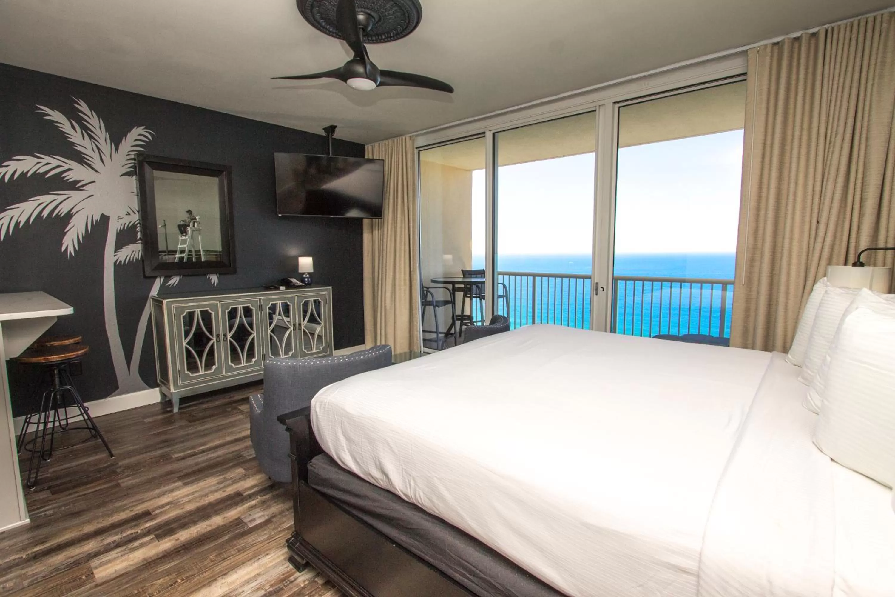 Bed in Majestic Beach Resort, Panama City Beach, Fl