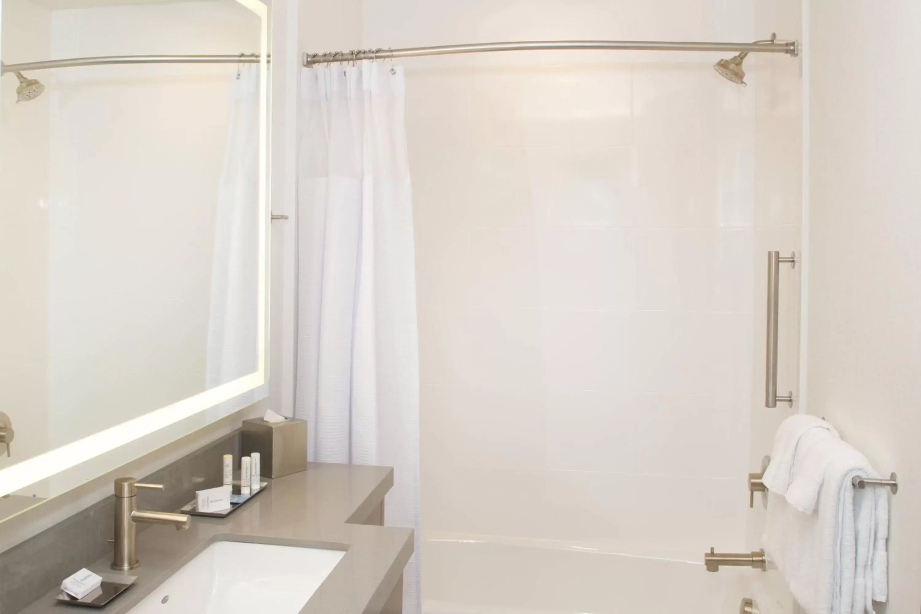 Bathroom in SpringHill Suites by Marriott Bend