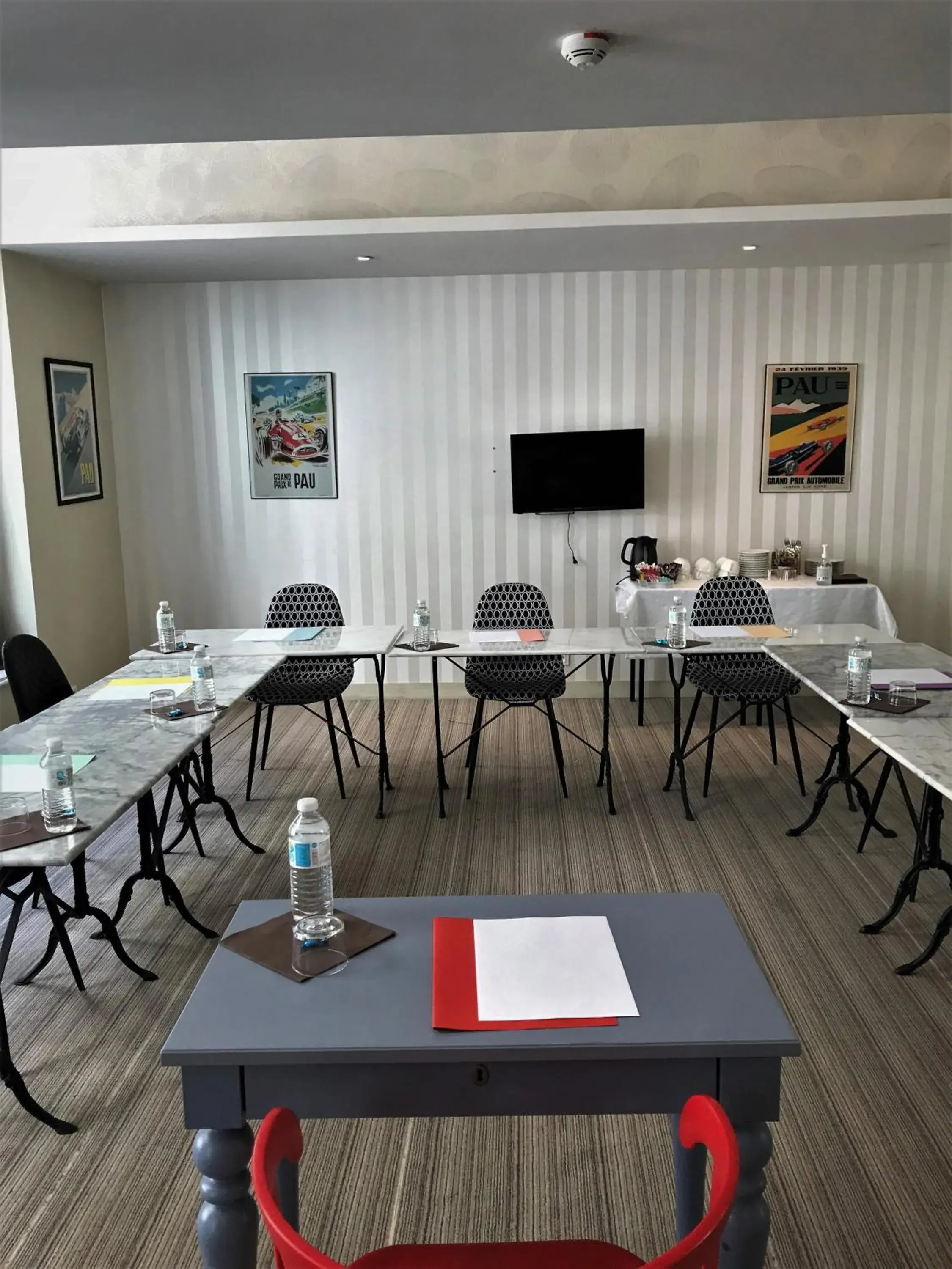 Meeting/conference room in Hôtel Le Roncevaux