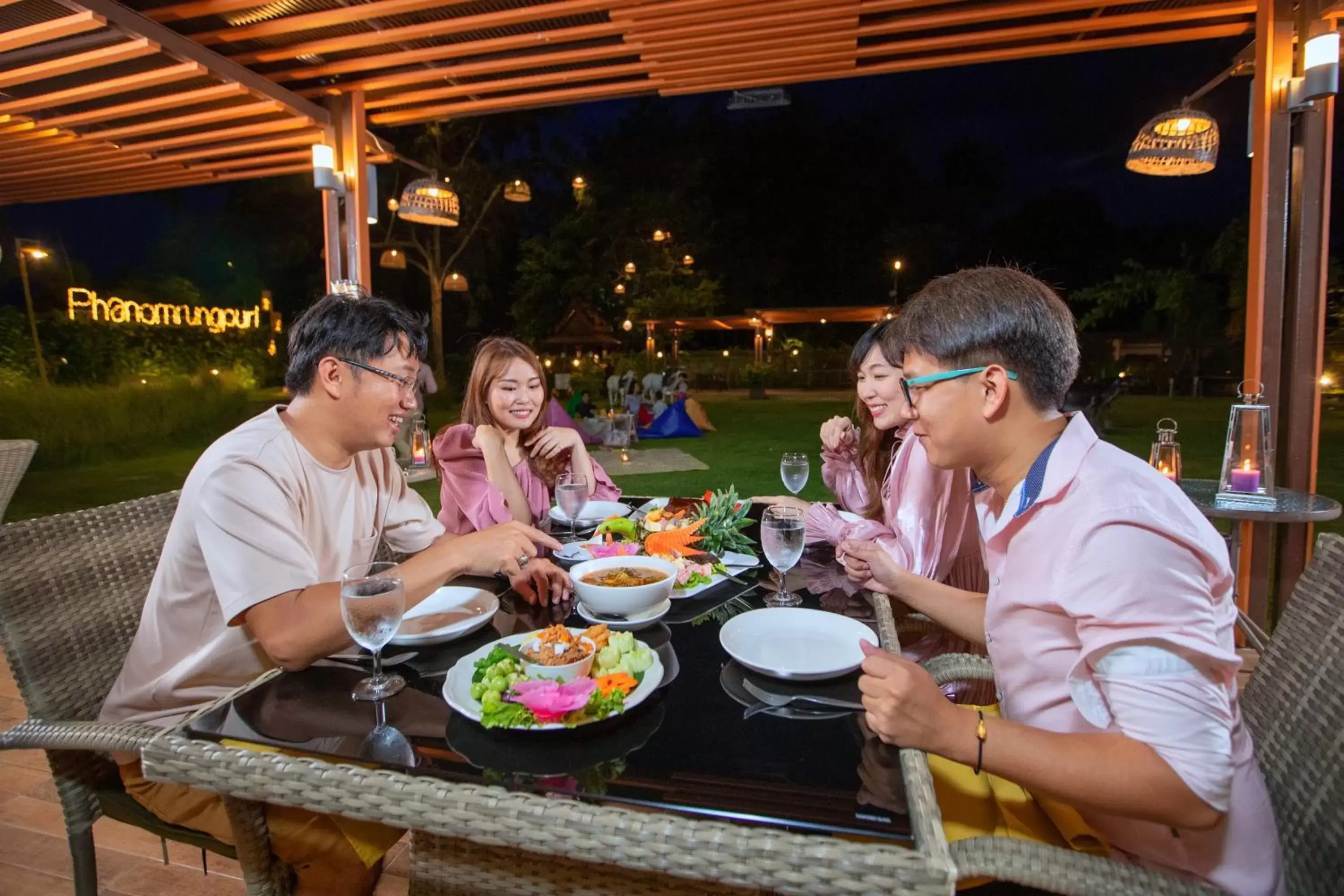 Restaurant/places to eat in Phanomrungpuri Hotel Buriram