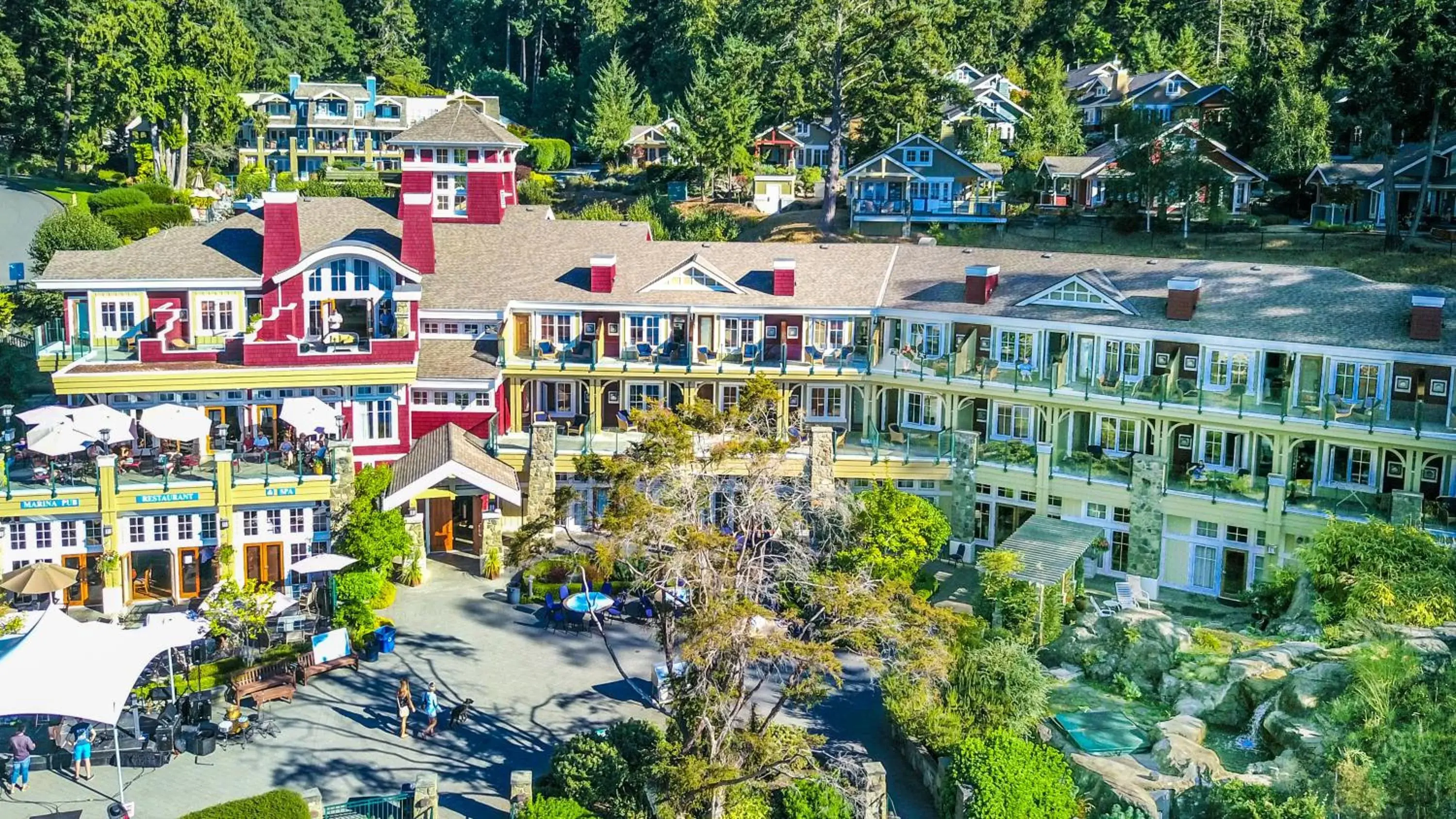 Restaurant/places to eat, Bird's-eye View in Poets Cove Resort & Spa