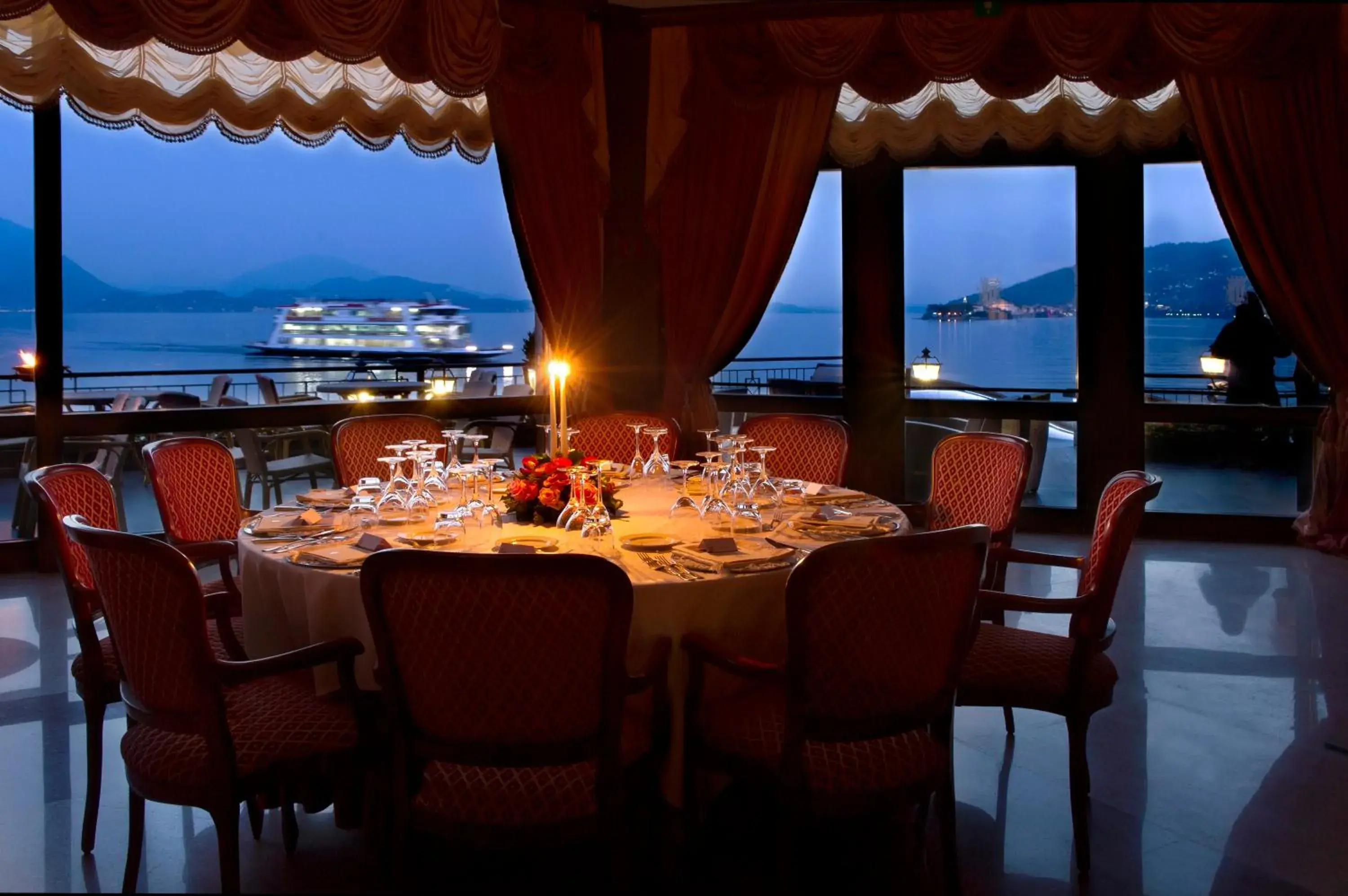 Restaurant/places to eat in Grand Hotel Dino Restaurant/places to eat in Grand Hotel Dino