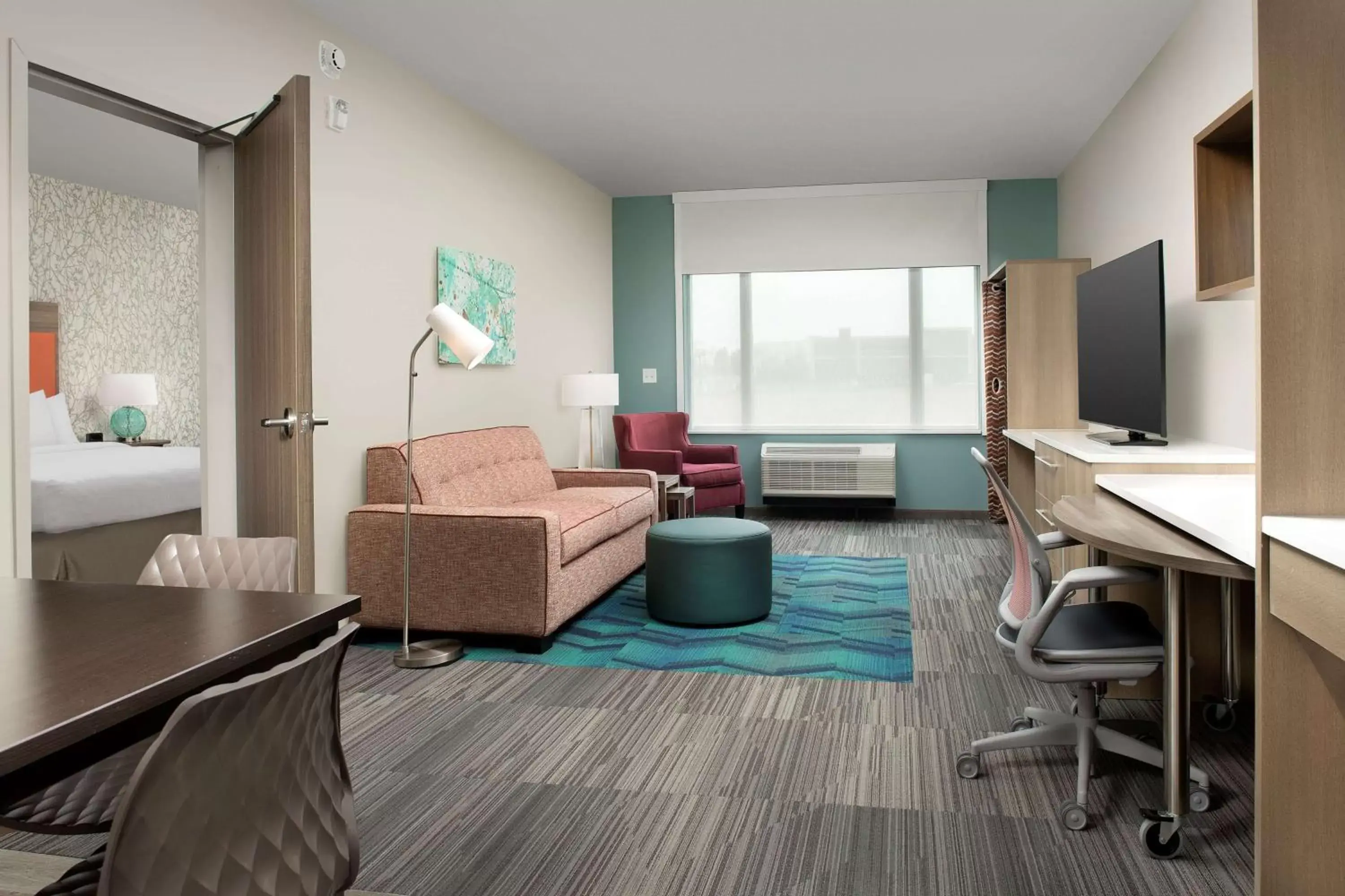Bedroom, Seating Area in Home2 Suites By Hilton Columbus Polaris