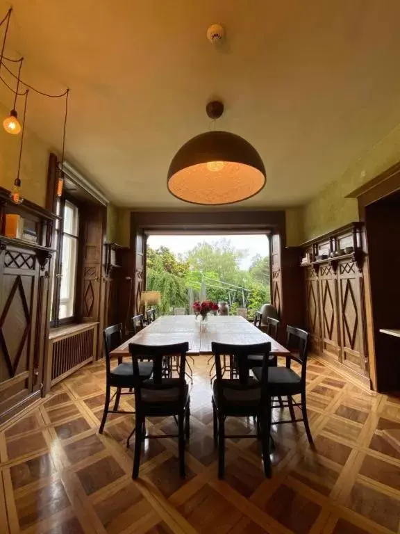 Dining Area in La Maison d'Igor