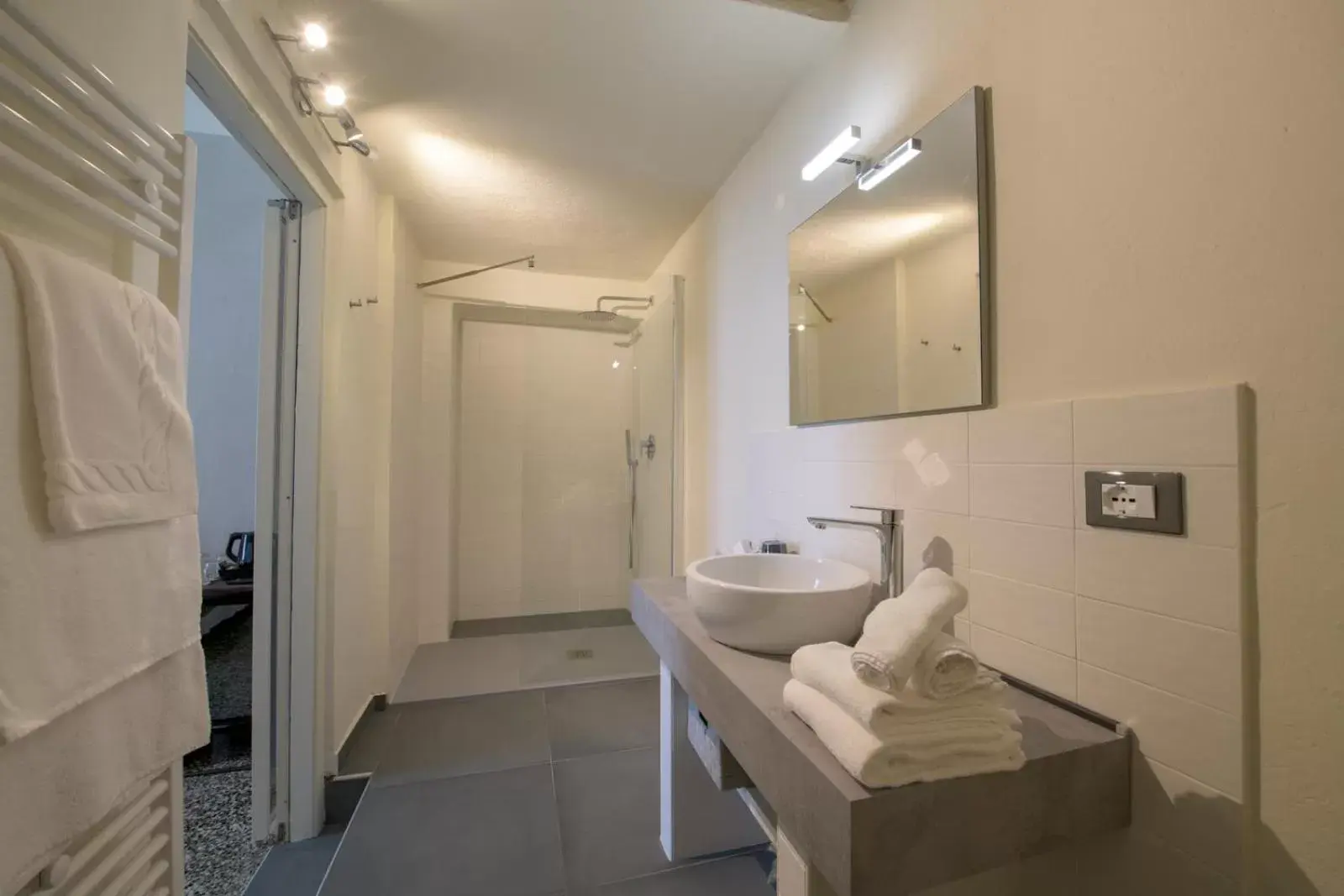 Shower, Bathroom in Palazzo Sertorio Suites