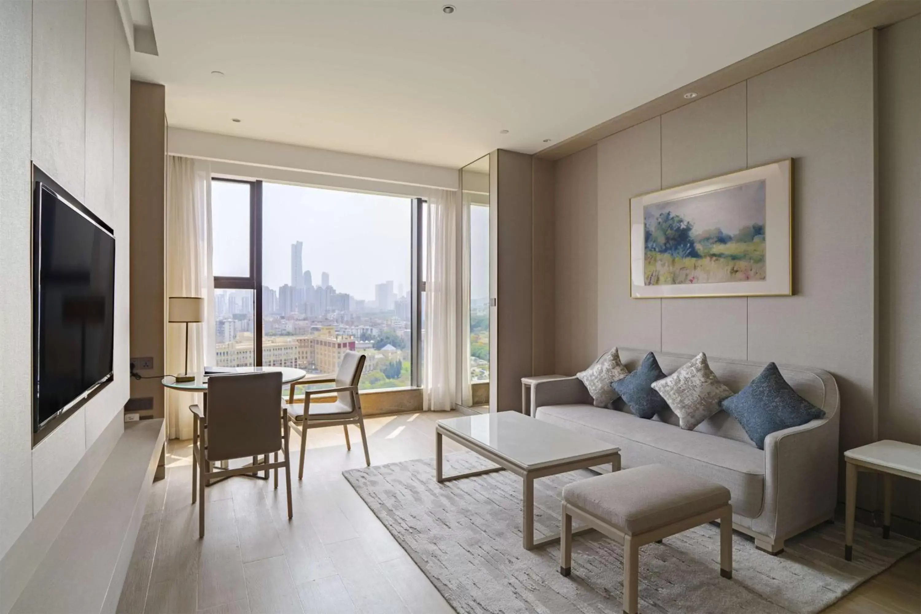 Bedroom, Seating Area in DoubleTree By Hilton Shenzhen Nanshan Hotel & Residences