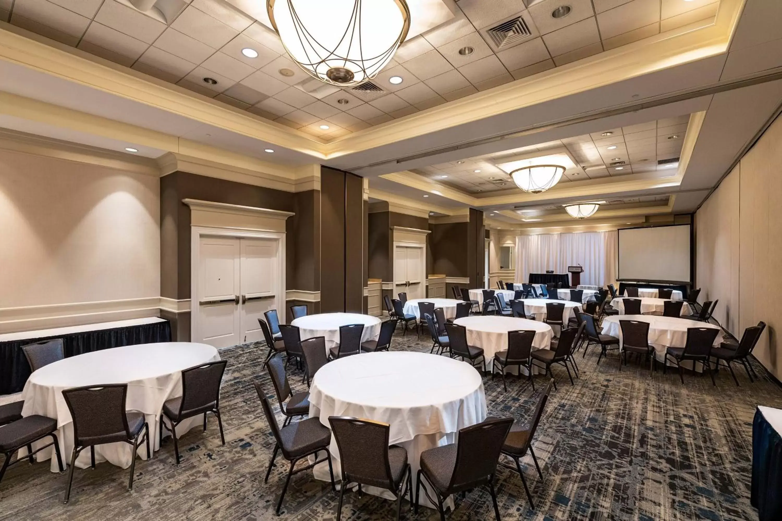 Meeting/conference room, Restaurant/Places to Eat in Four Points by Sheraton St. Louis - Fairview Heights