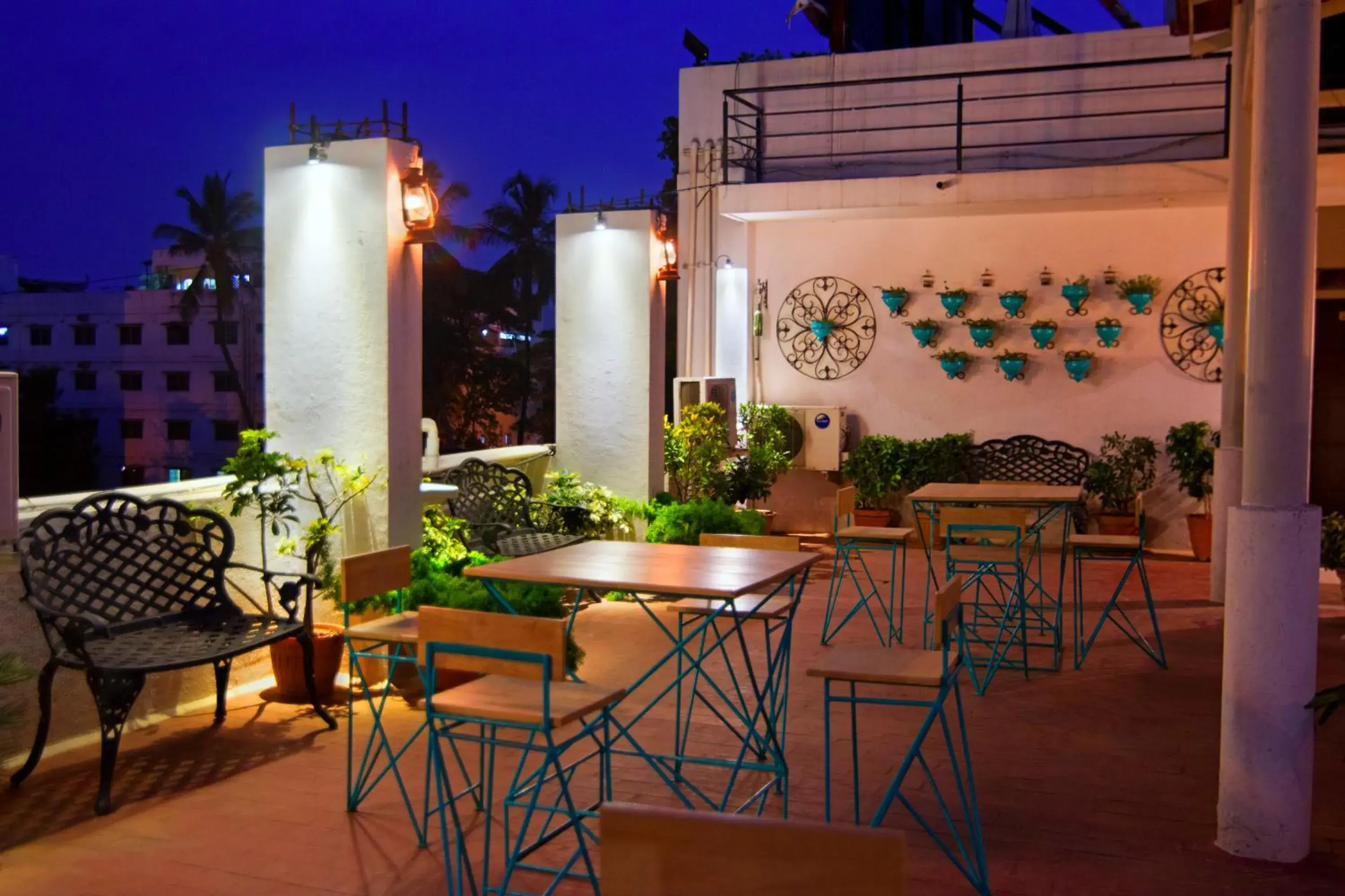 Garden, Restaurant/Places to Eat in Aishwarya Residency