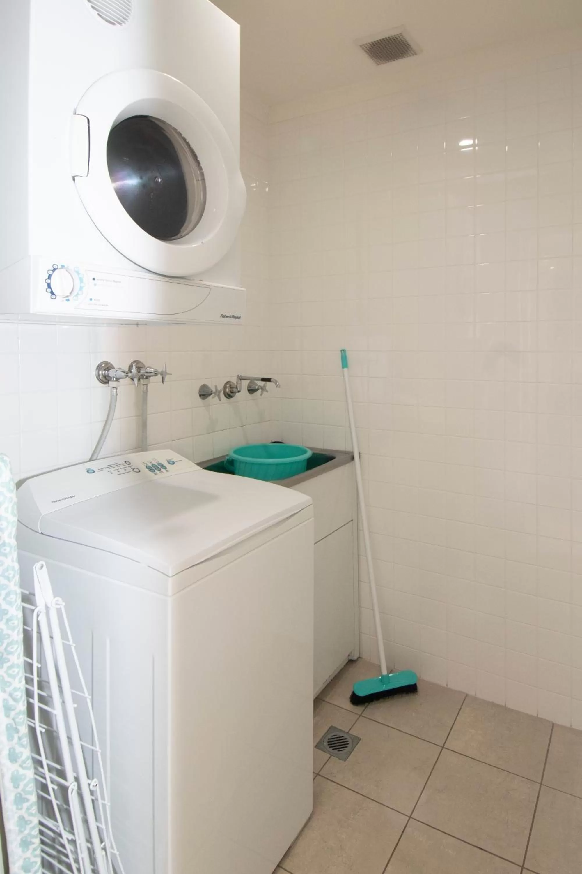 laundry in Terrigal Pacific Coastal Retreat