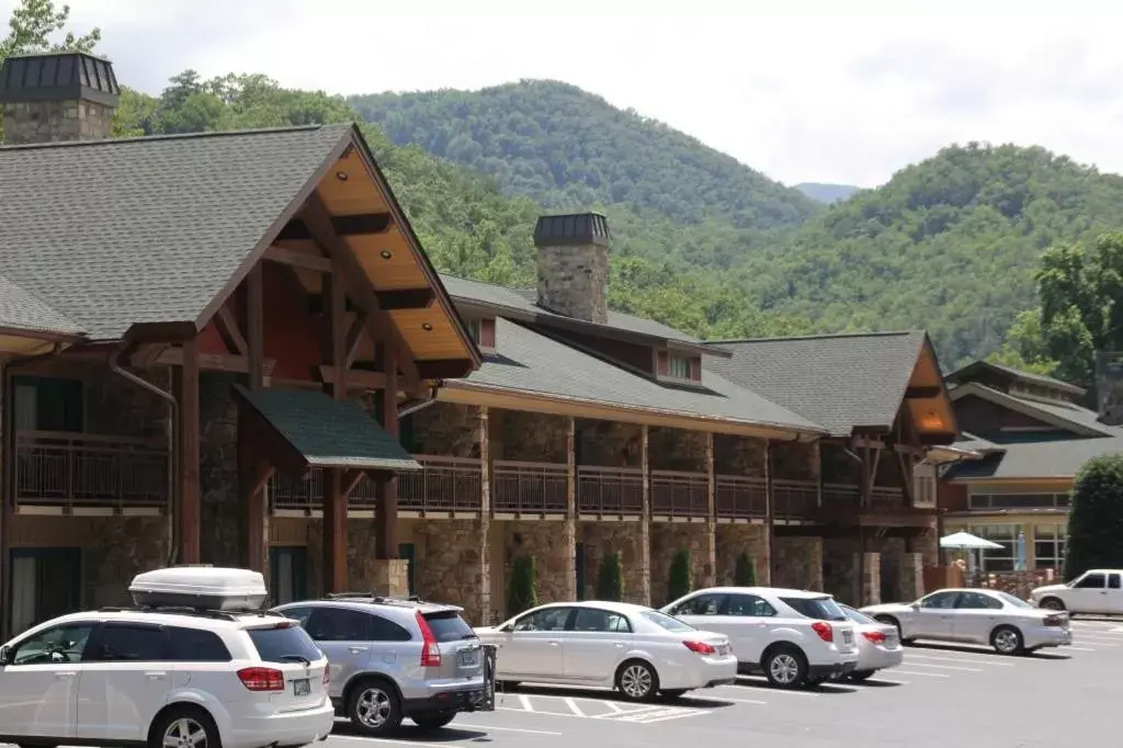 Property Building in Greystone Lodge on the River