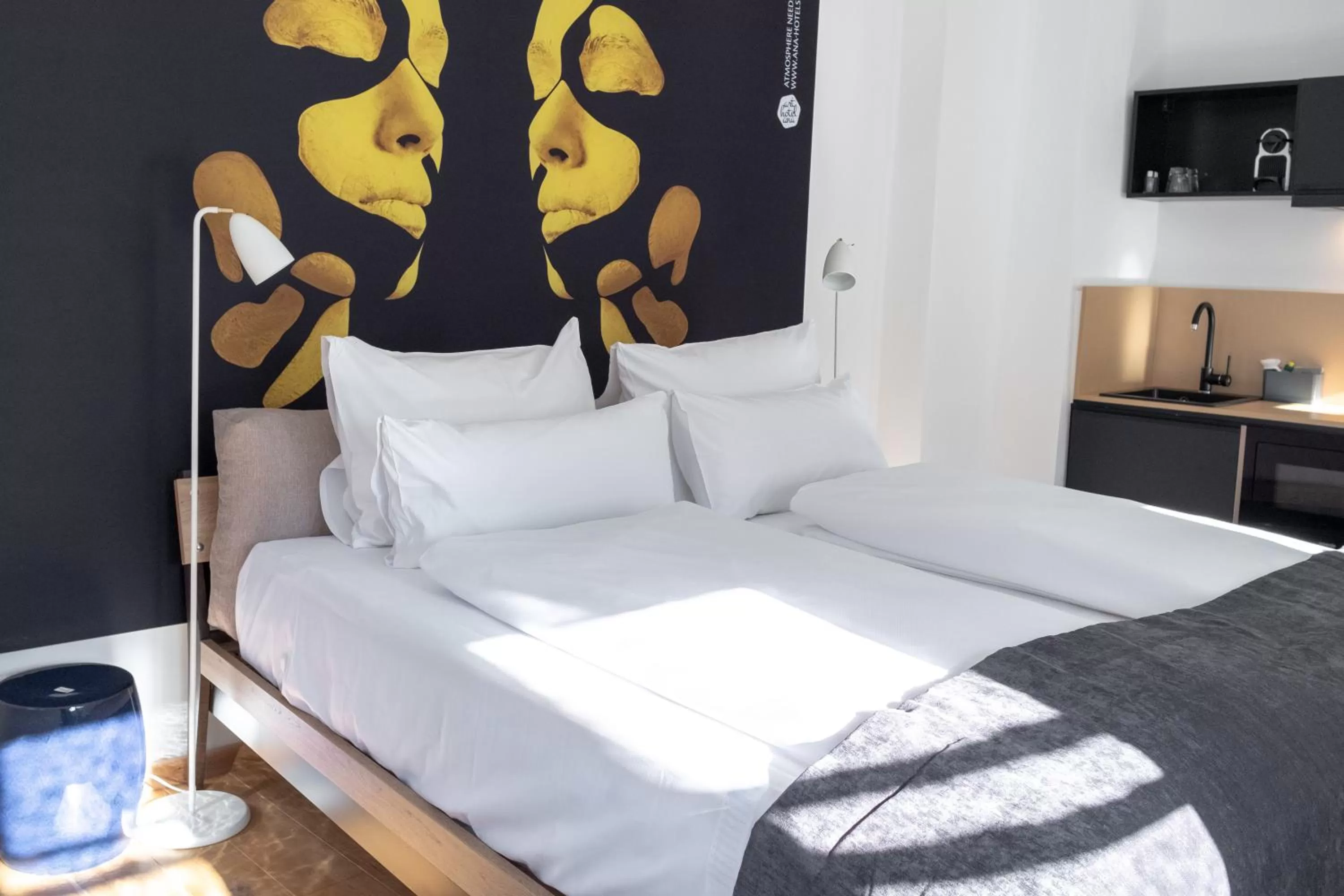 Bed in ANA Living Augsburg City Center by Arthotel ANA - Self-Service-Hotel