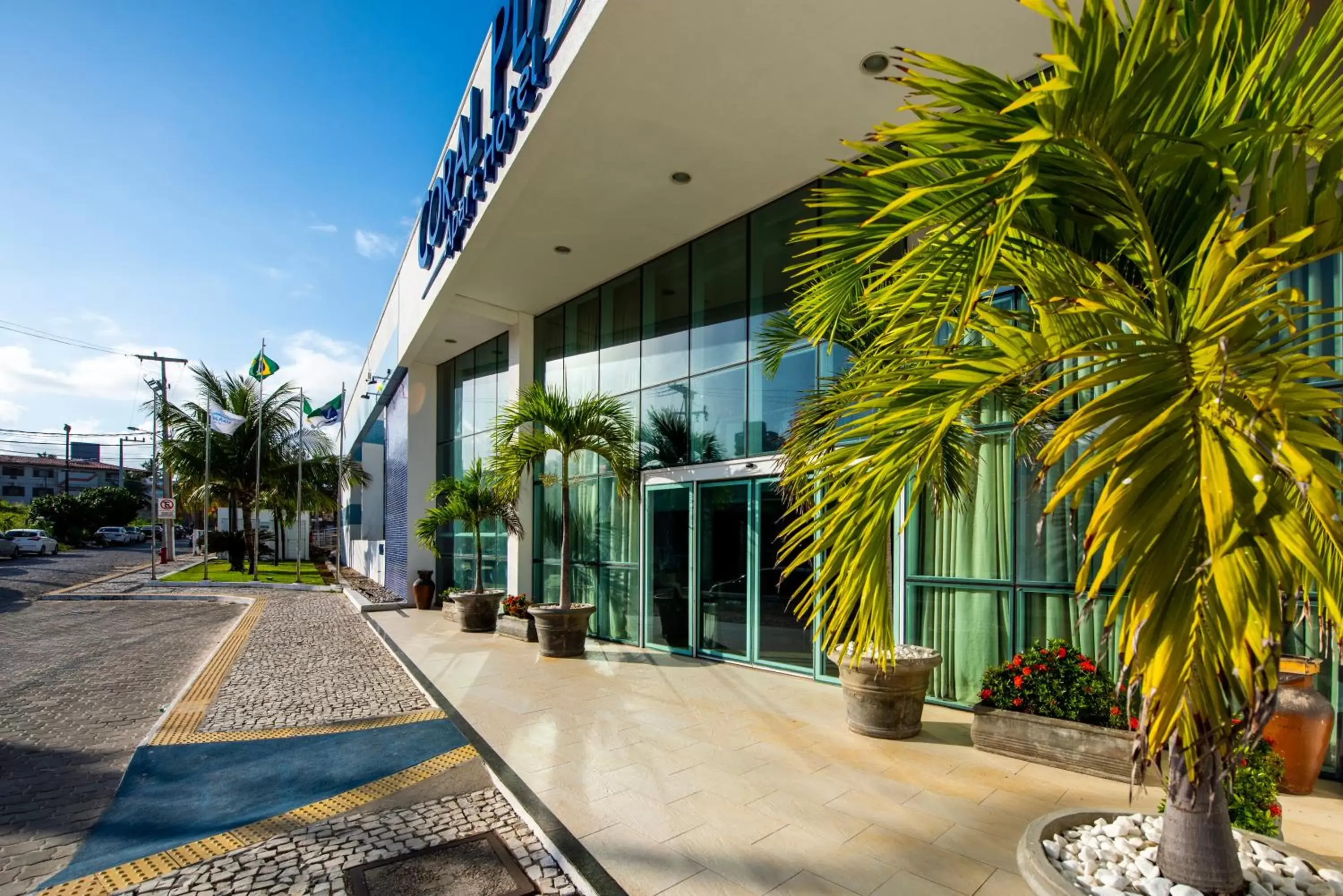 Facade/entrance, Property Building in Coral Plaza Apart Hotel