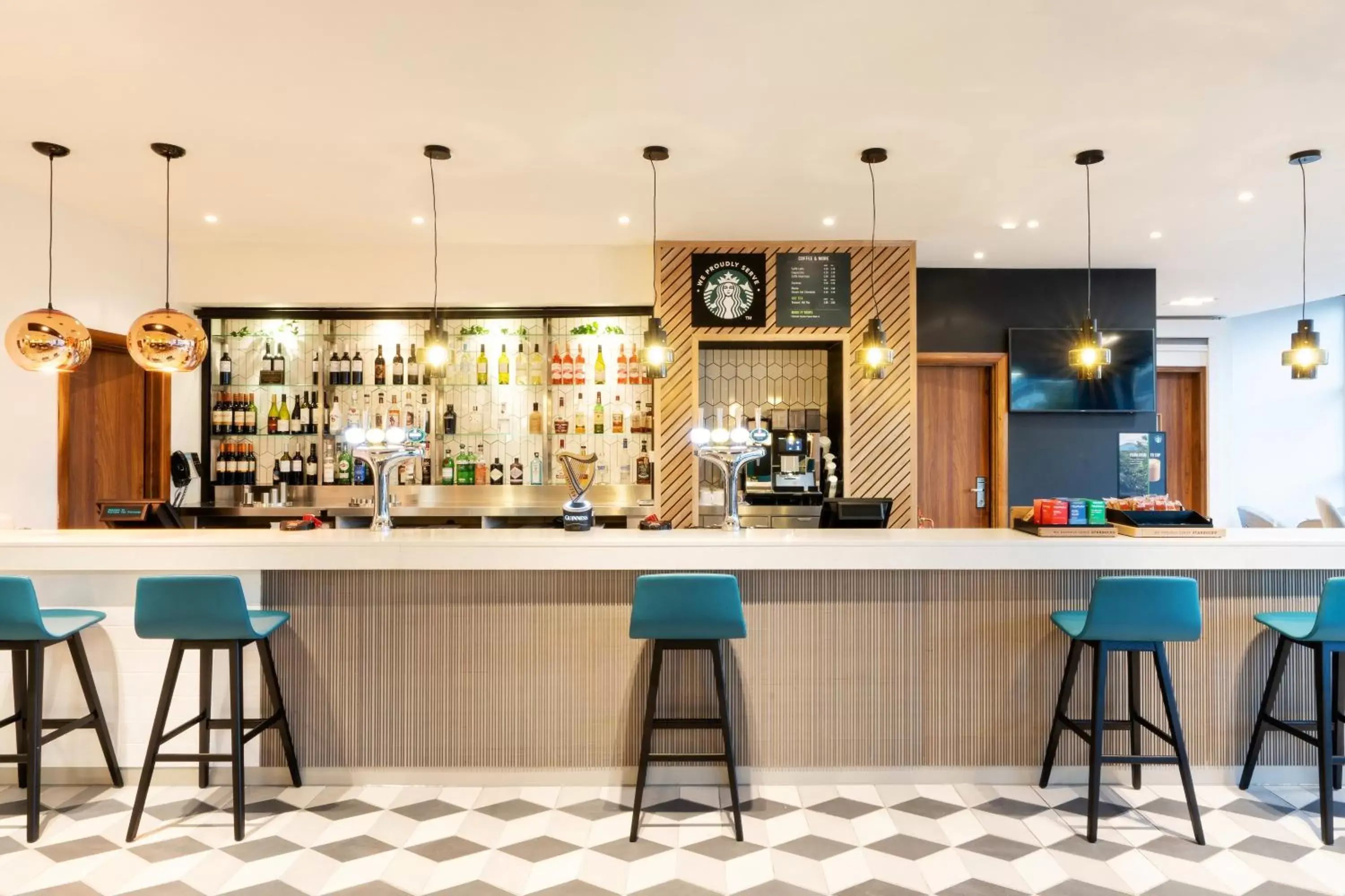 Lounge or bar, Lounge/Bar in Holiday Inn Stevenage, an IHG Hotel