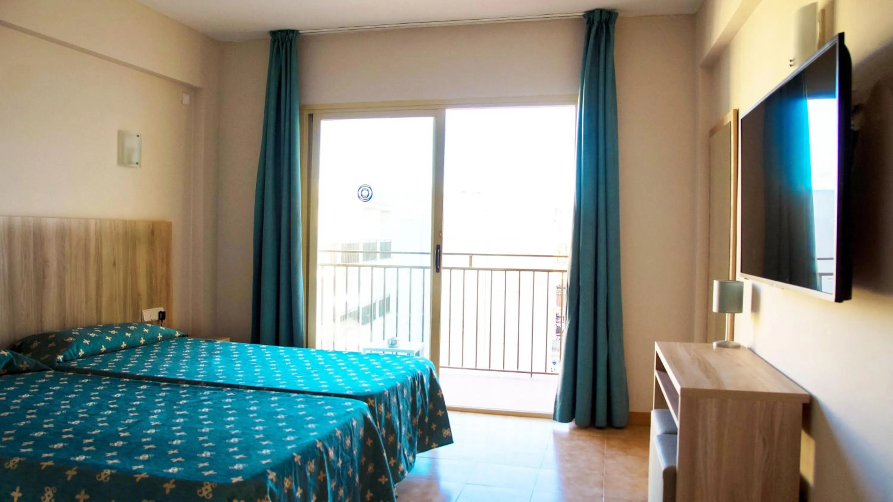 Bedroom, Bed in Hotel Iris - Only Adults