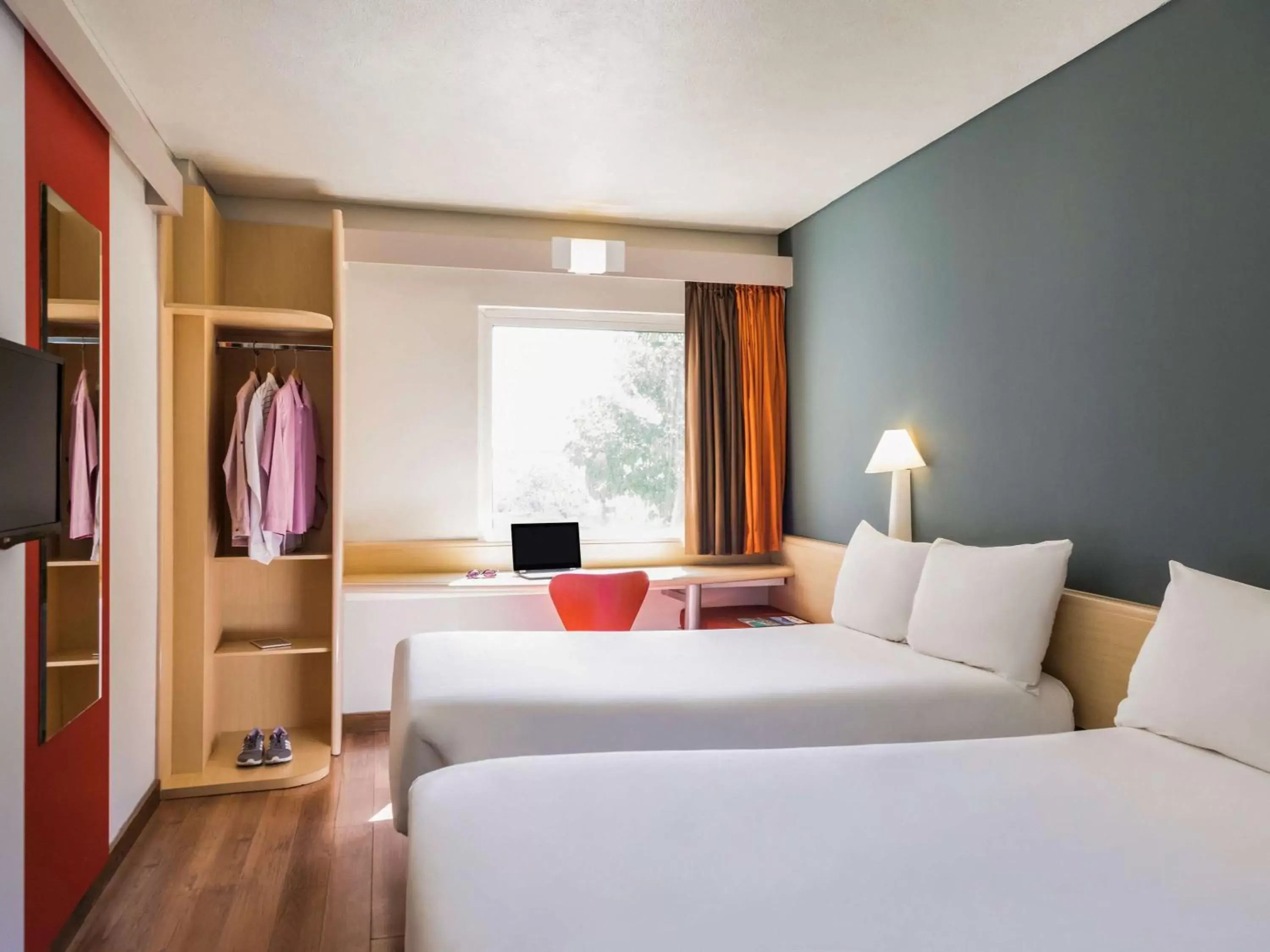 Standard Double Room with Two Double Beds in Ibis Mexico Perinorte