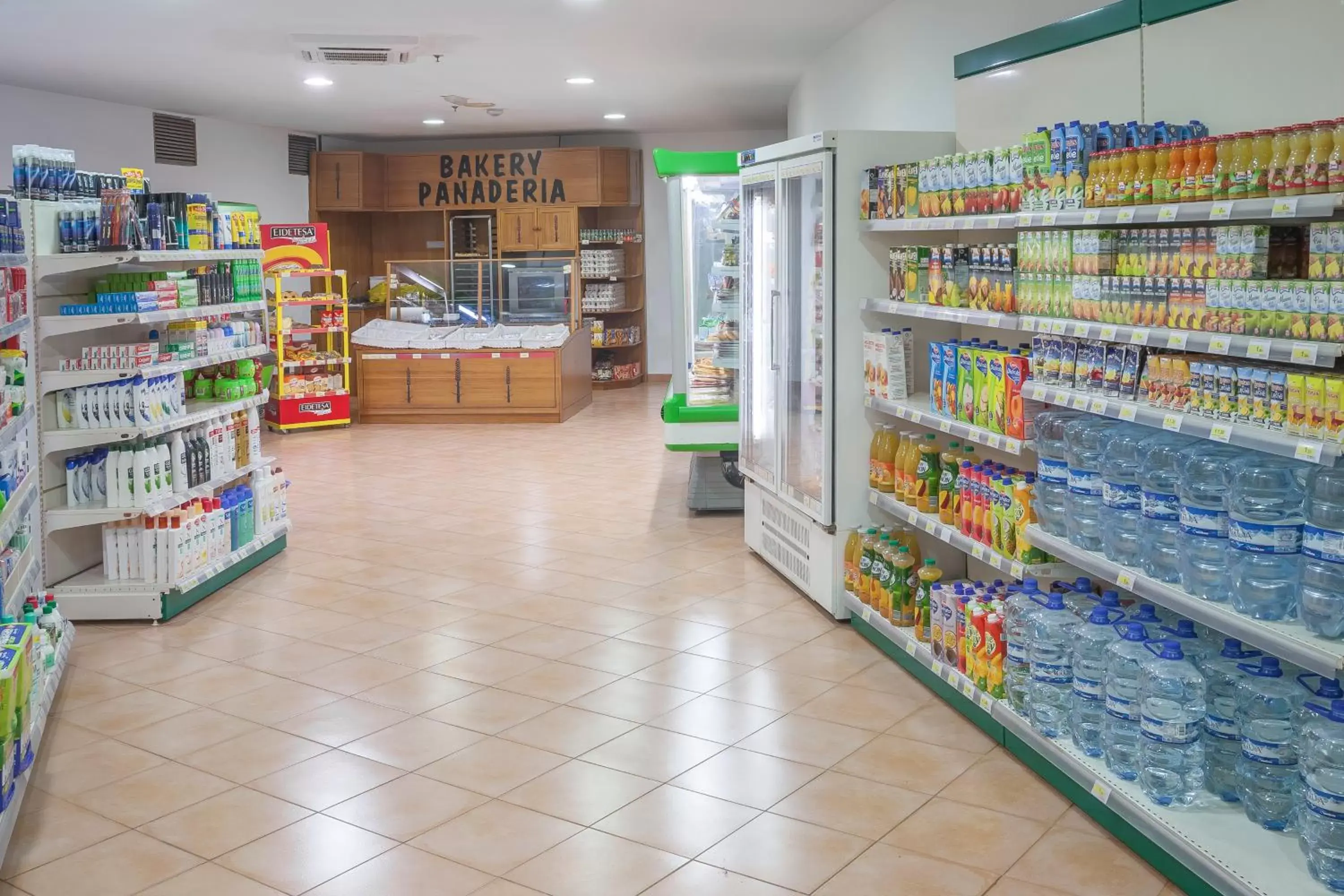 Area and facilities, Supermarket/Shops in Santa Barbara Golf and Ocean Club