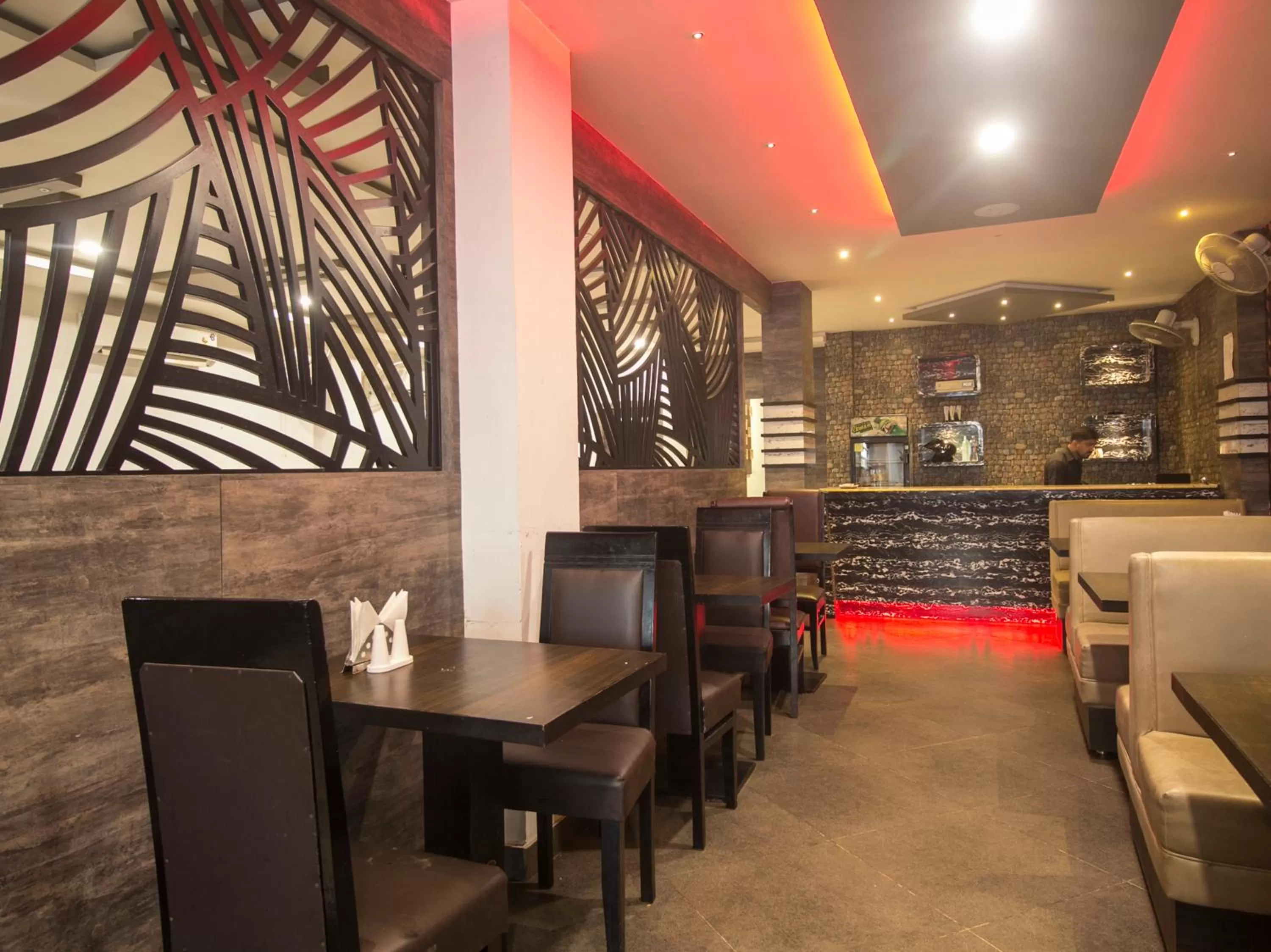 Restaurant/Places to Eat in Hotel Mount View, Siliguri