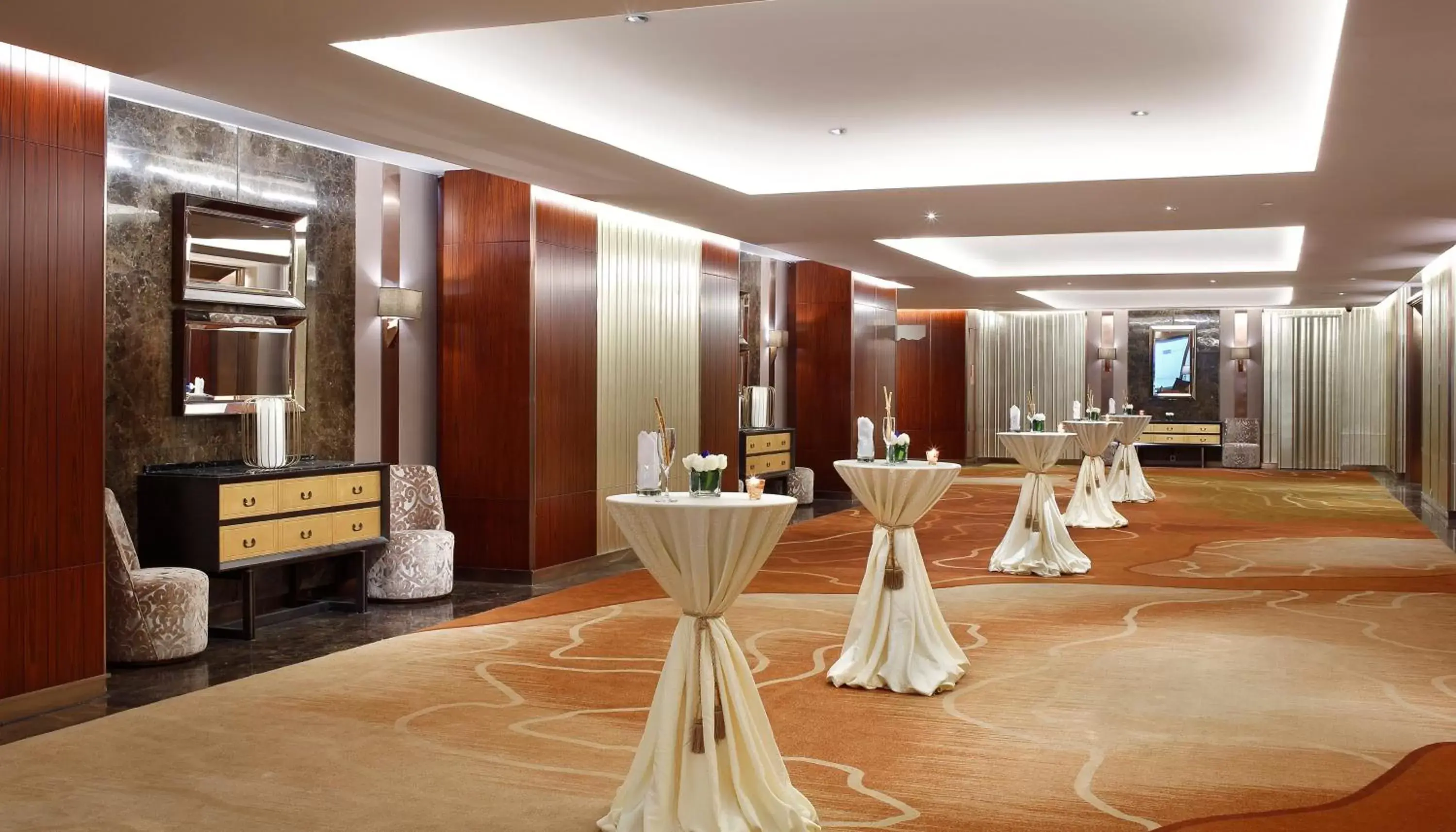 Meeting/conference room, Banquet Facilities in Crowne Plaza Kunming City Centre, an IHG Hotel