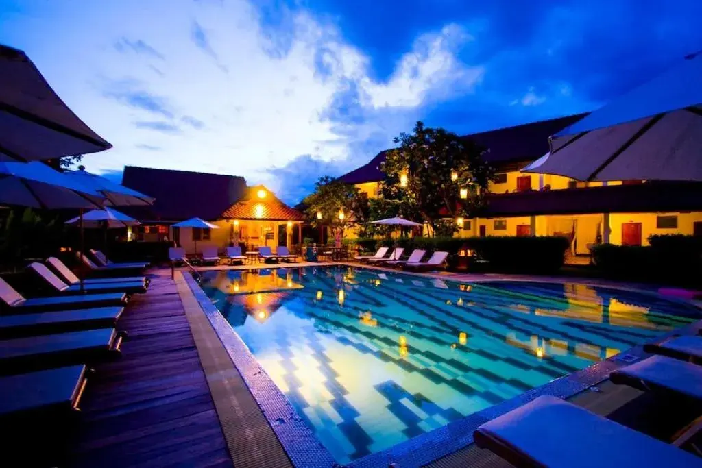 Property building, Swimming Pool in Karinthip Village