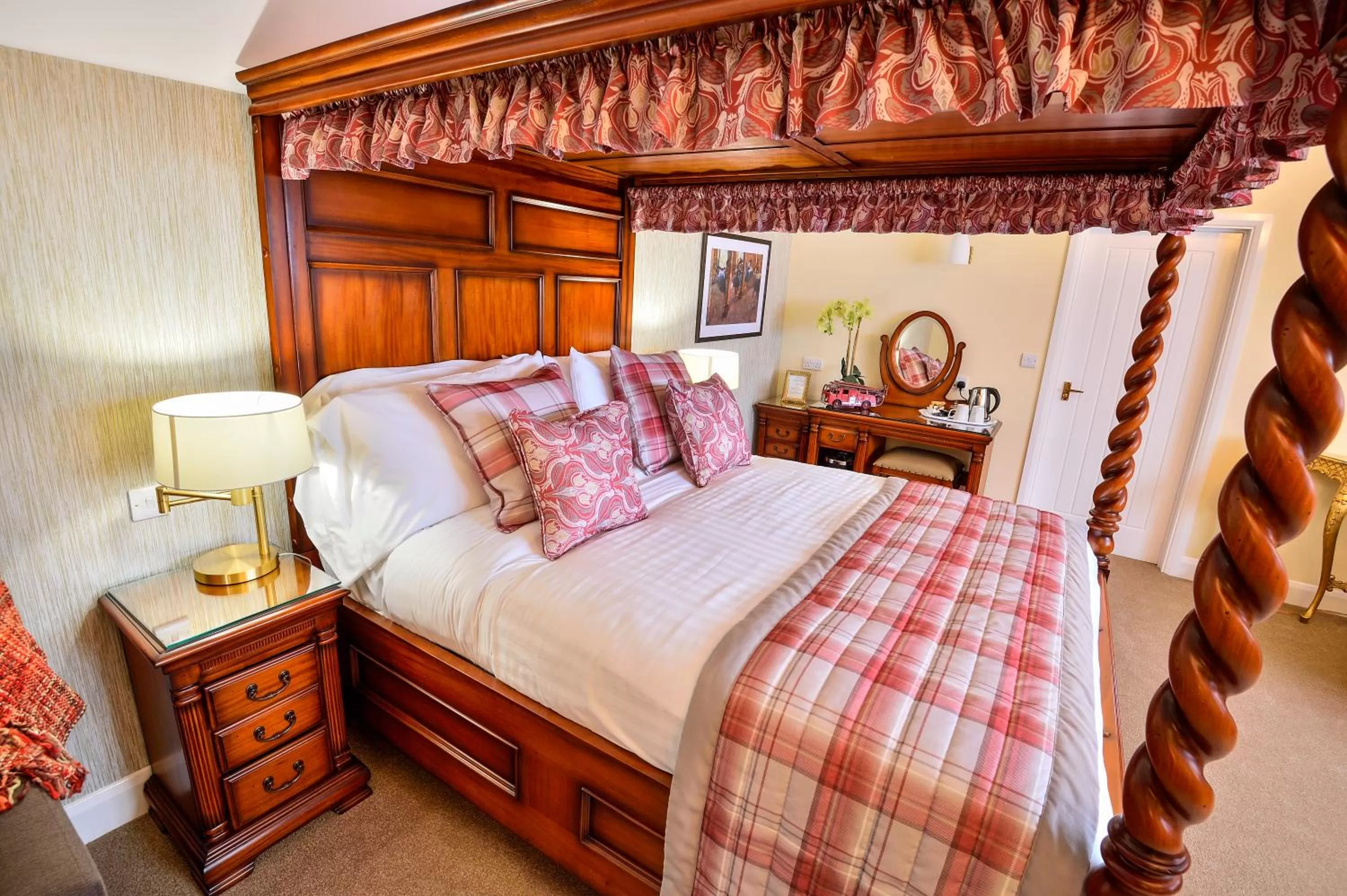 Bedroom, Bed in The Coach and Horses