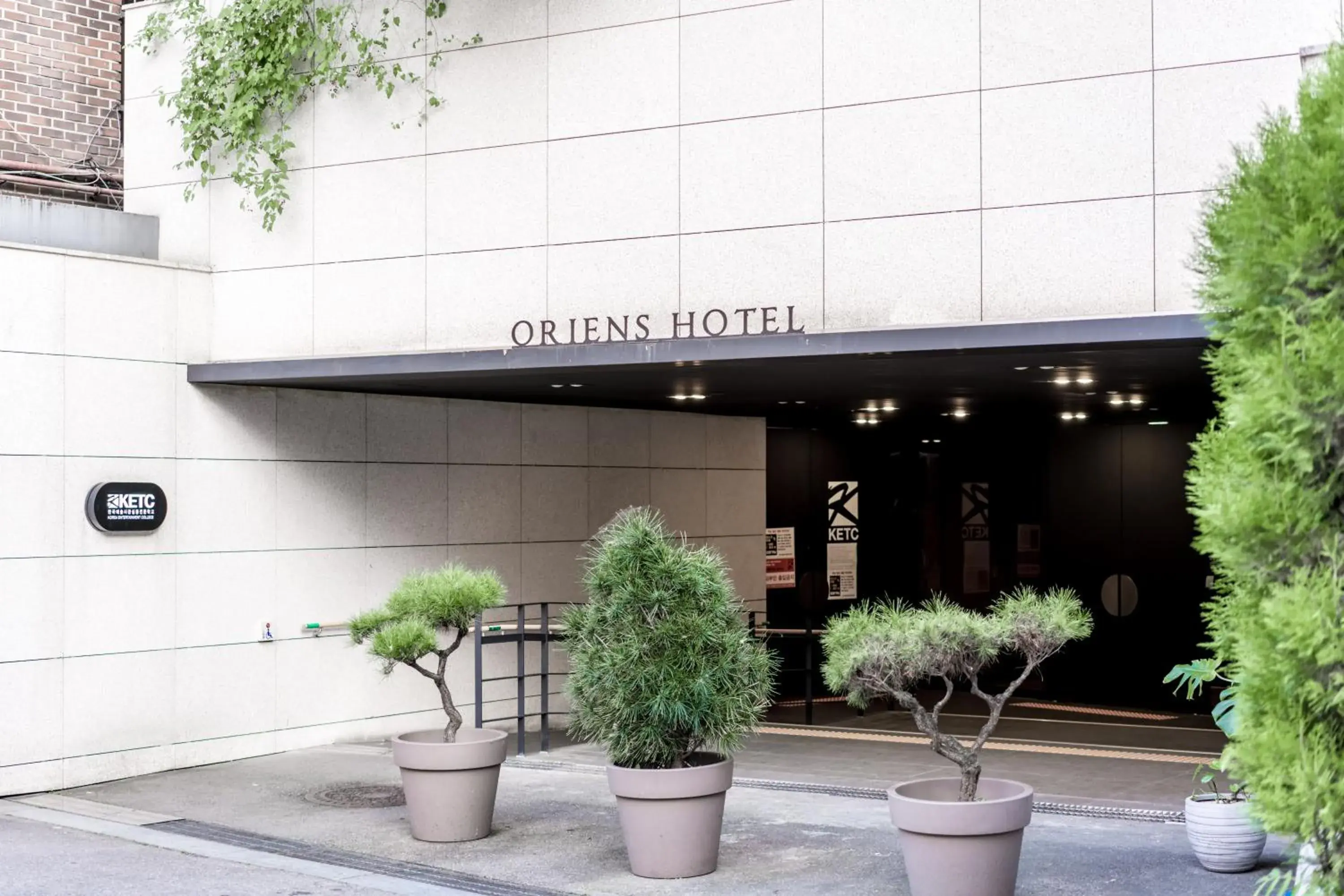 Oriens Hotel & Residences Myeongdong