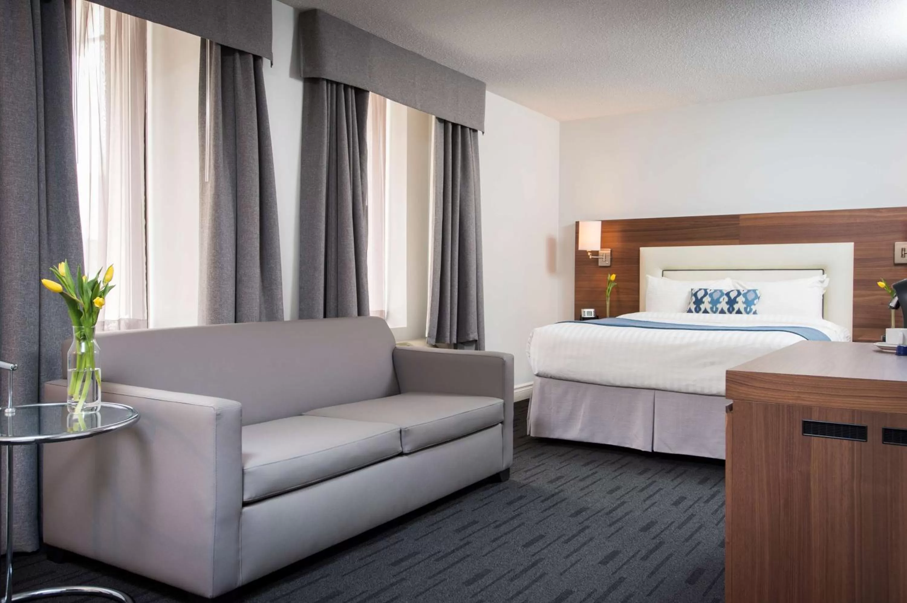 Photo of the whole room, Bed in Hôtel Albert par G5