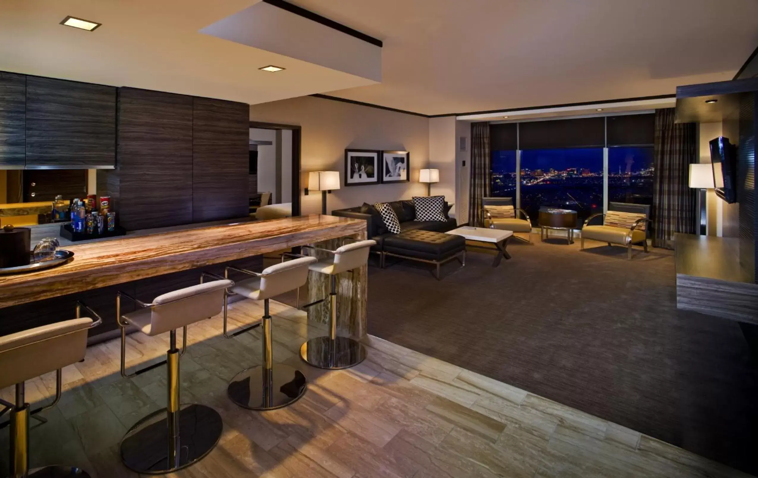 Living room, Lounge/Bar in M Resort Spa & Casino