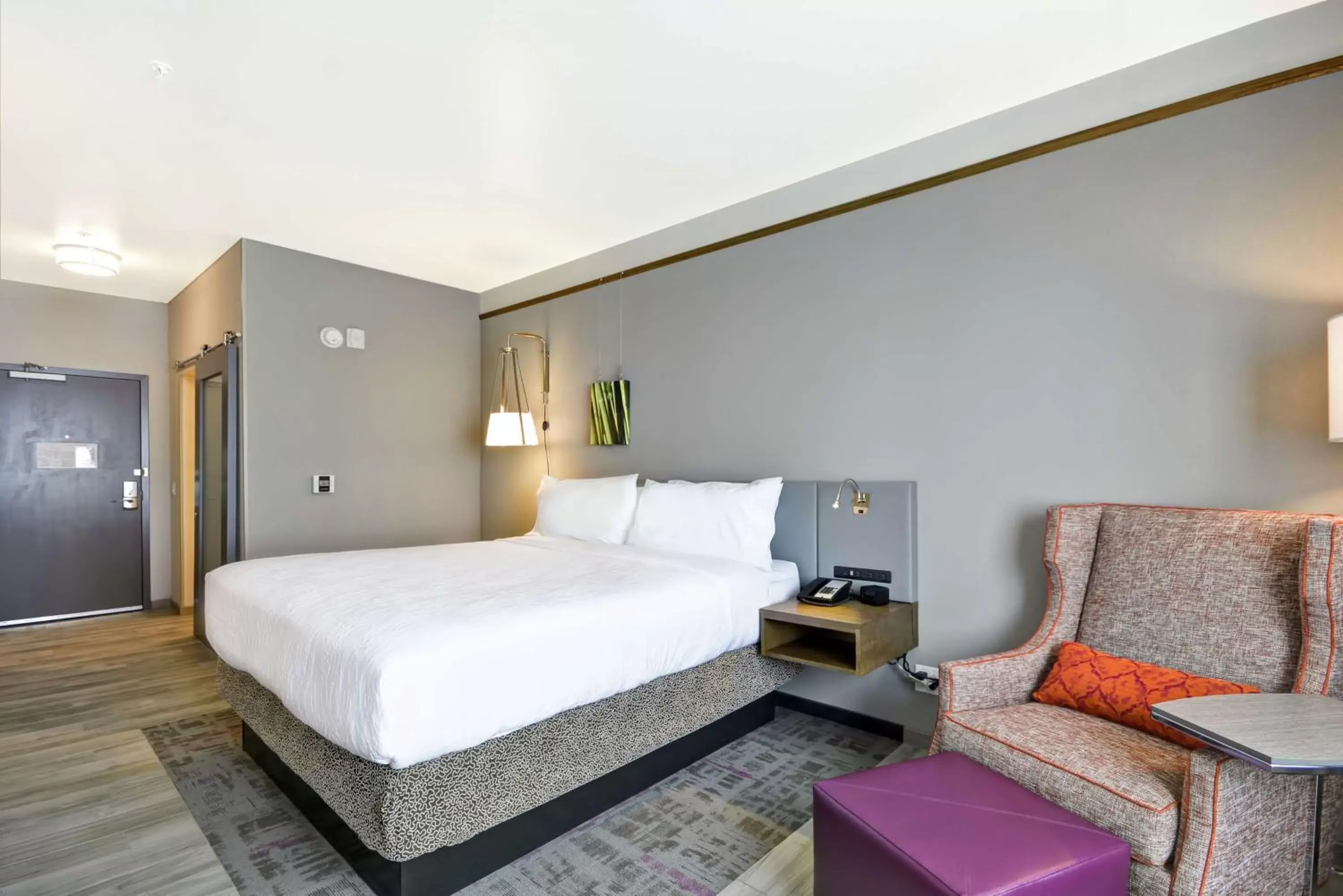 Living room, Bed in Hilton Garden Inn By Hilton Phoenix/Tempe Asu Area, Az