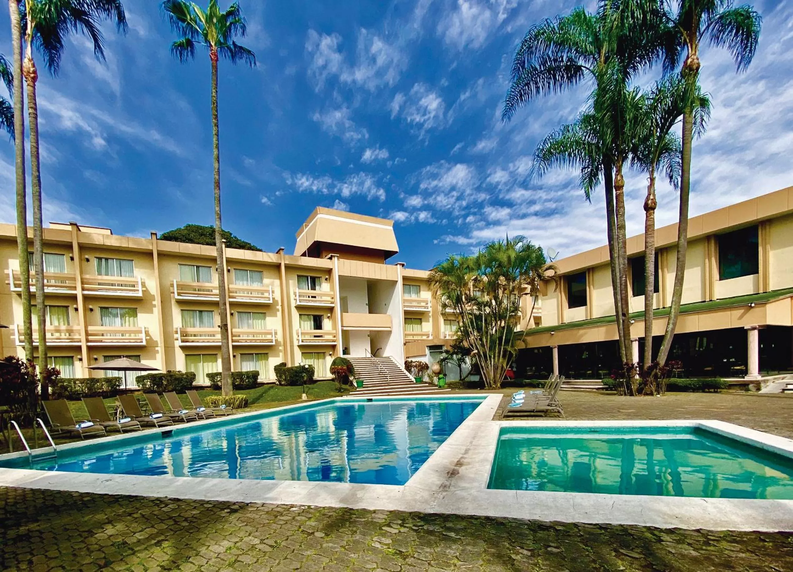 Property building in Hotel Villa Florida Córdoba