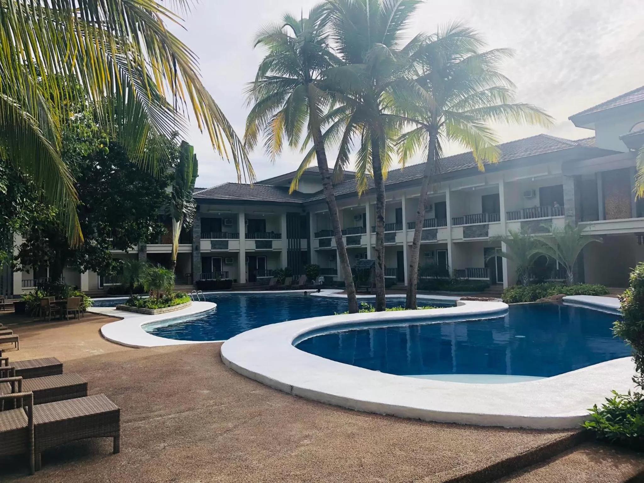 Swimming pool in MO2 Lagoon Coron