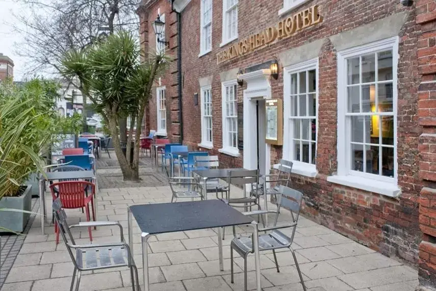 Garden in The King's Head Hotel Wetherspoon