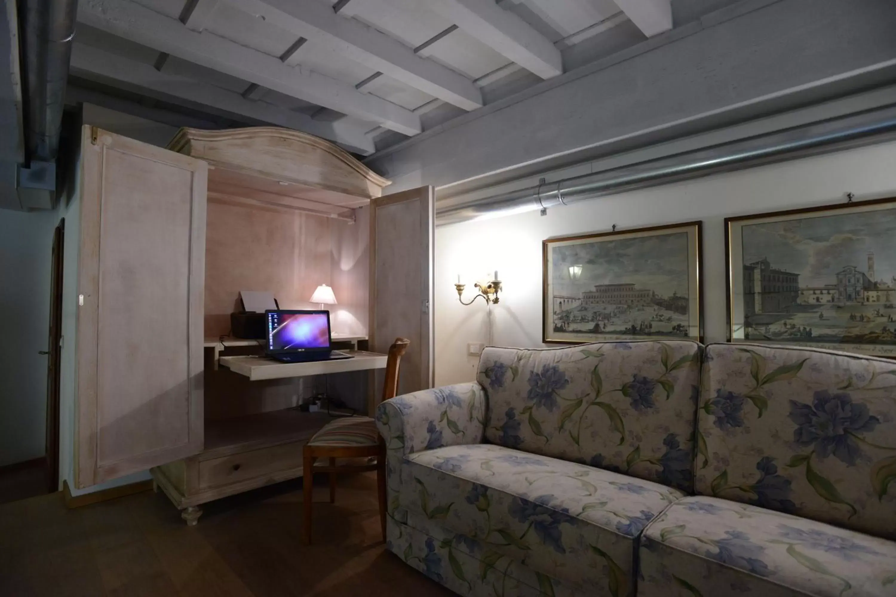 Communal lounge/ TV room, Seating Area in Corte Dei Neri