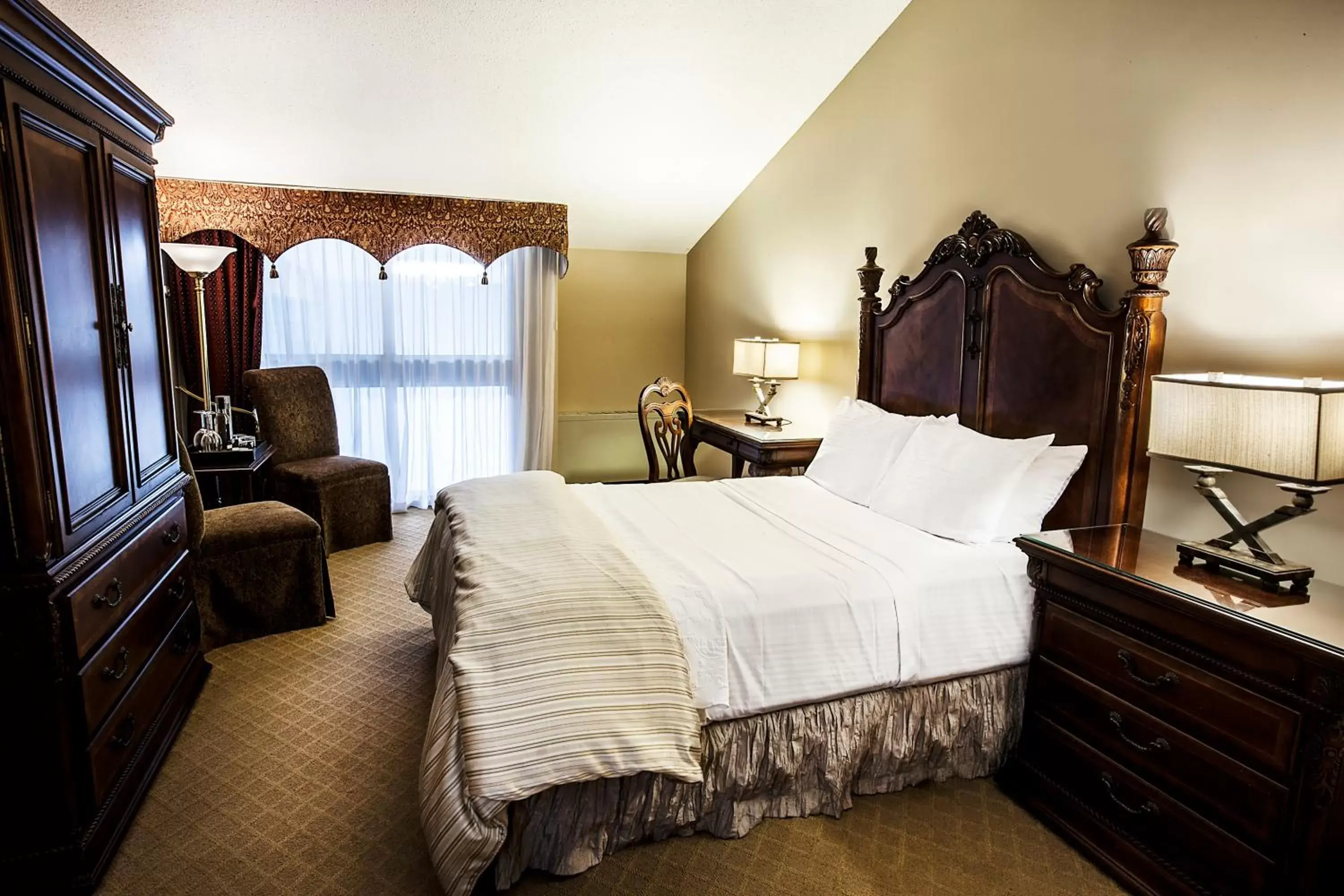 Bedroom, Bed in Old Stone Inn Boutique Hotel