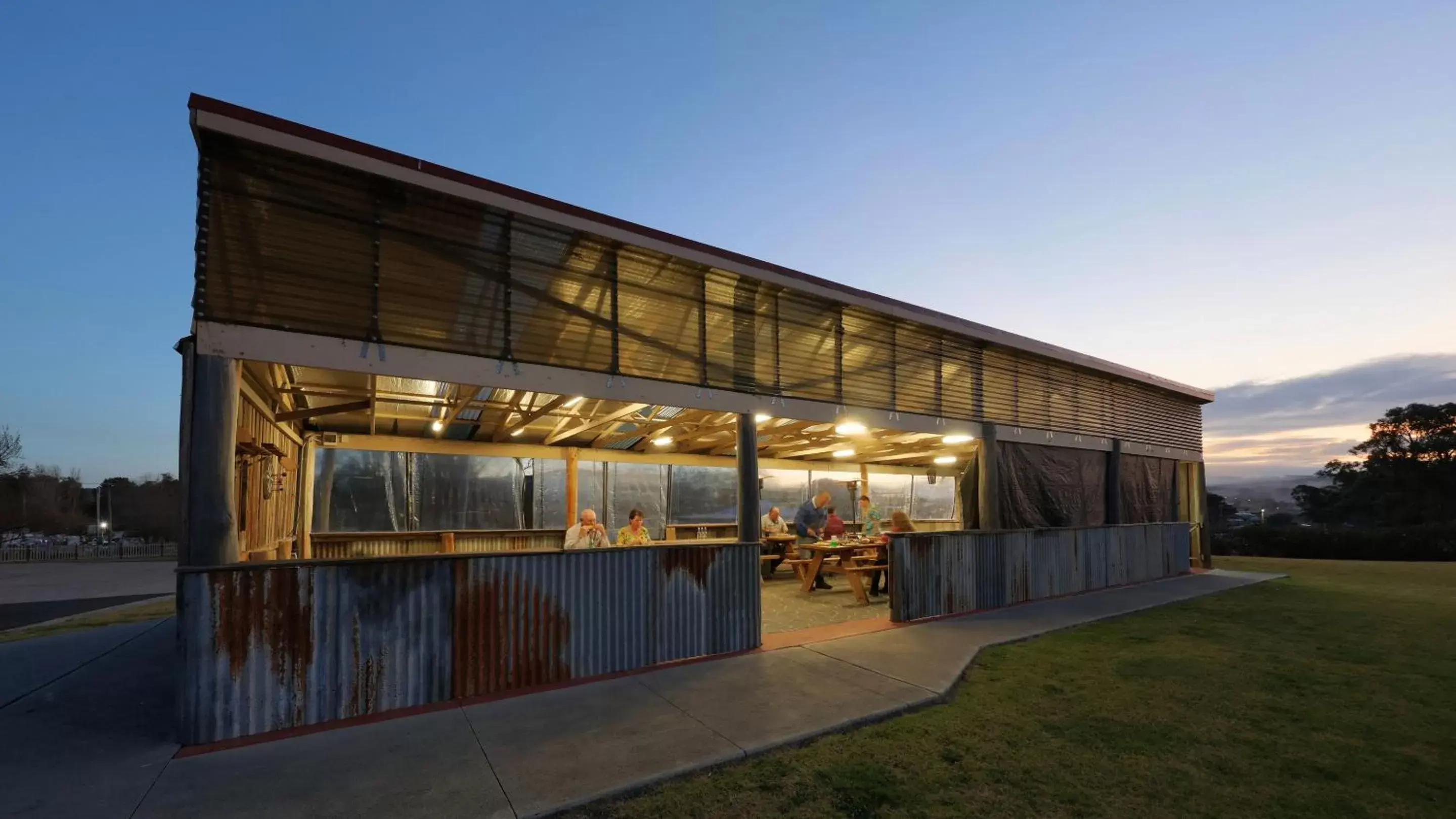 Property Building in Tenterfield Motor Inn