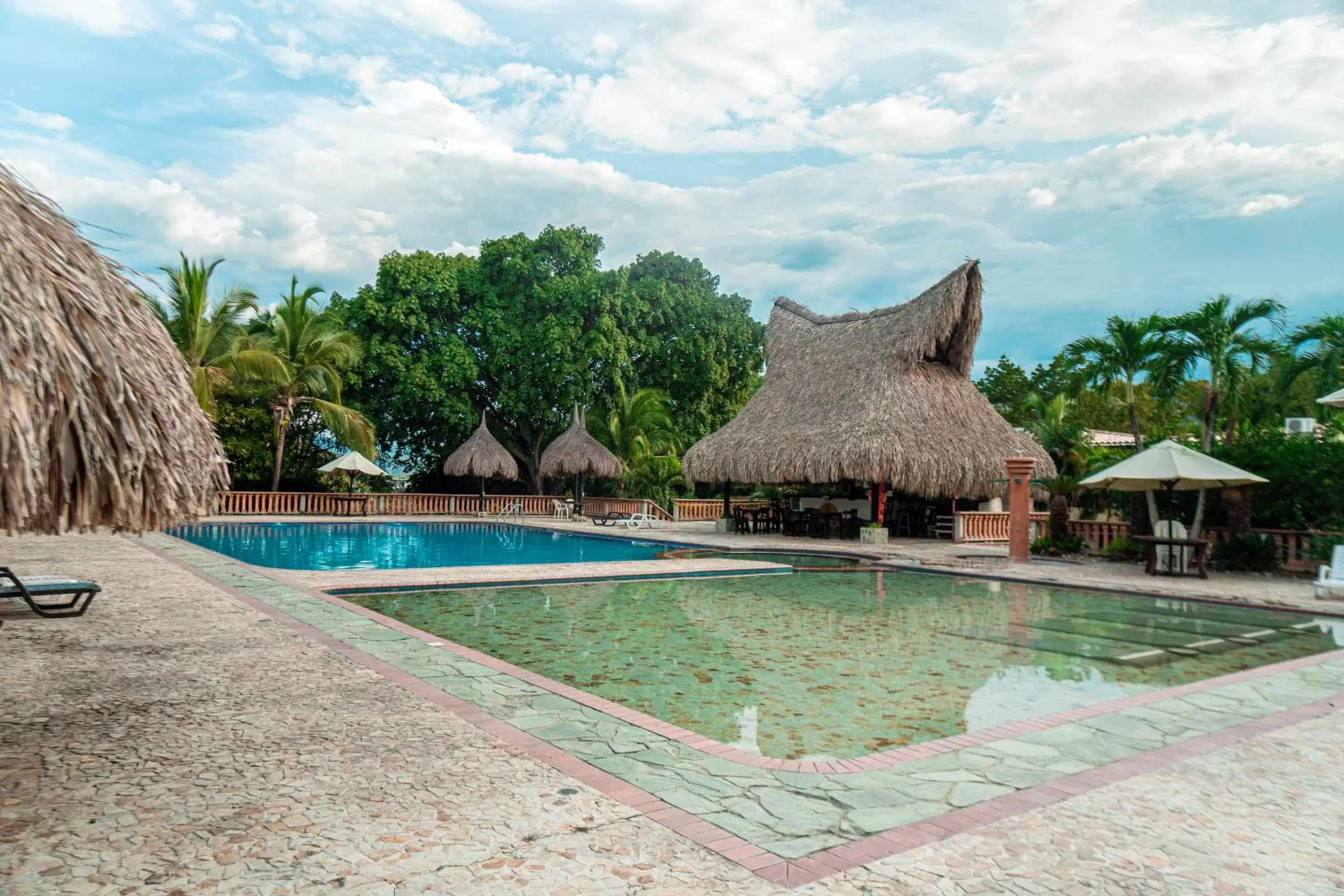 Hotel Portón del Sol