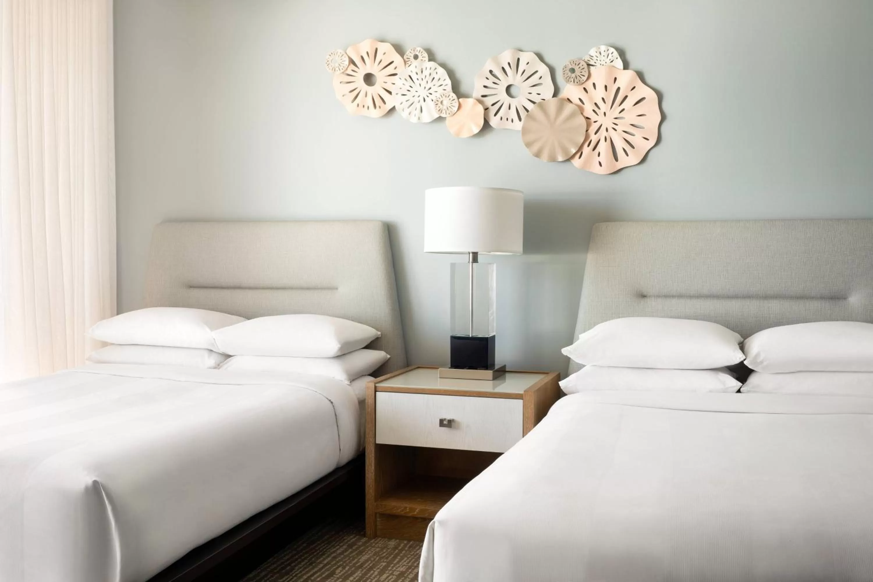 Photo of the whole room, Bed in Waikiki Beach Marriott Resort & Spa