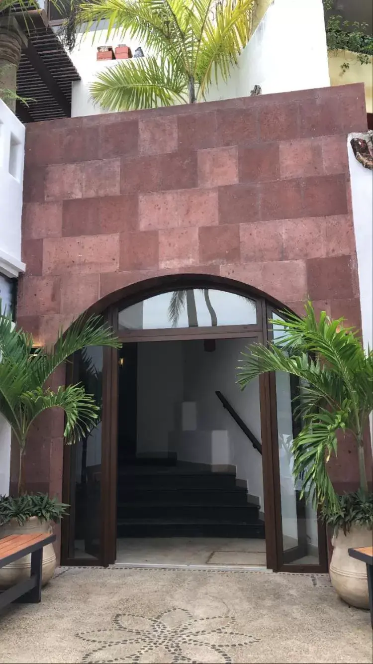 Facade/entrance in Marboka Hotel & Suites