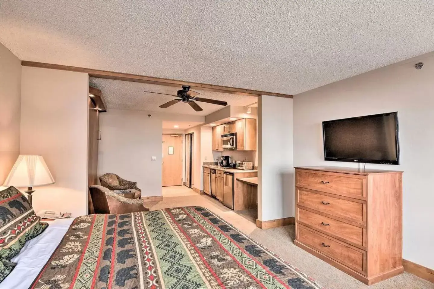 TV and multimedia, Bed in Grand Lodge TV and multimedia, Bed in Grand Lodge