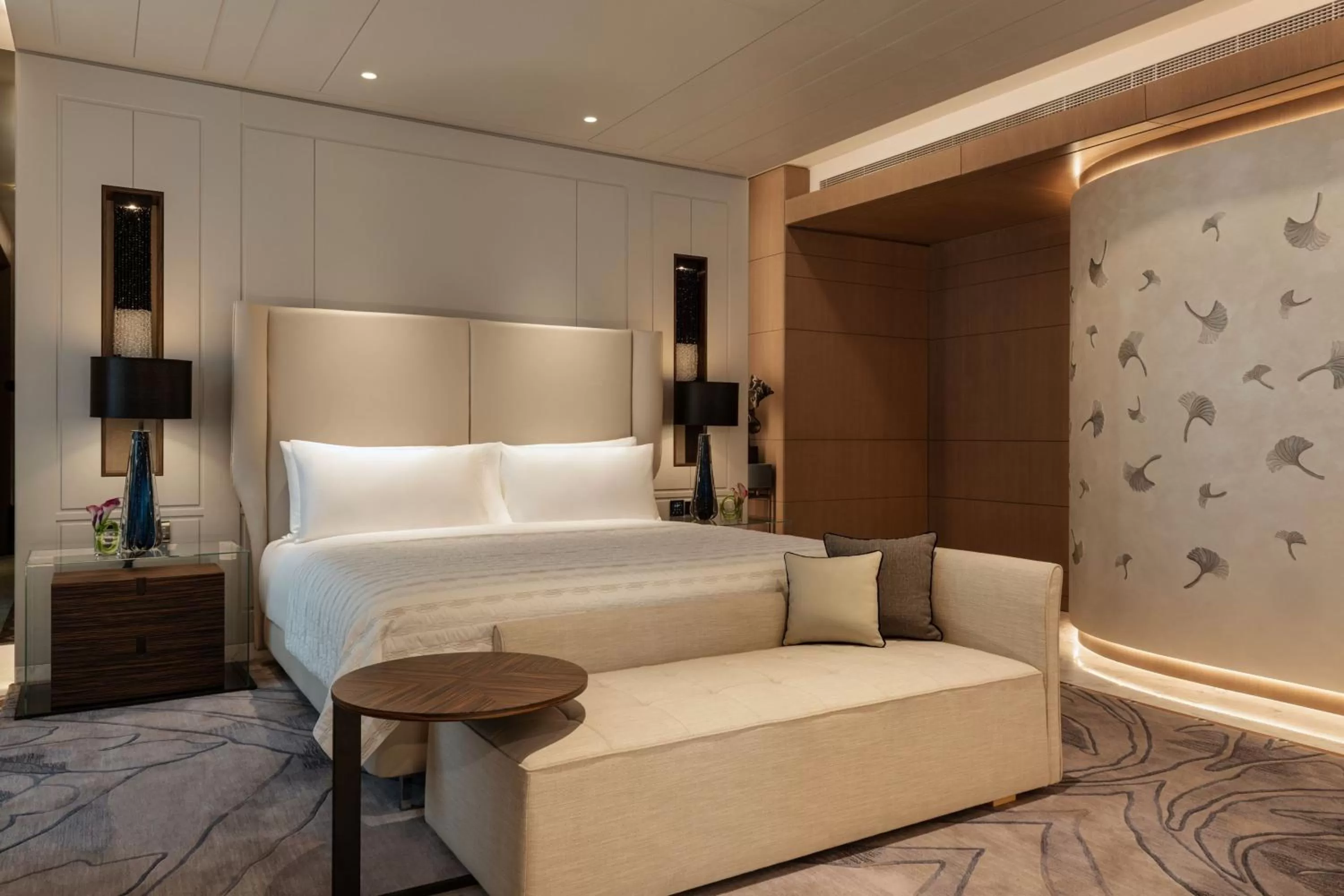 Bedroom, Bed in Le Royal Méridien Place Vendôme Lusail