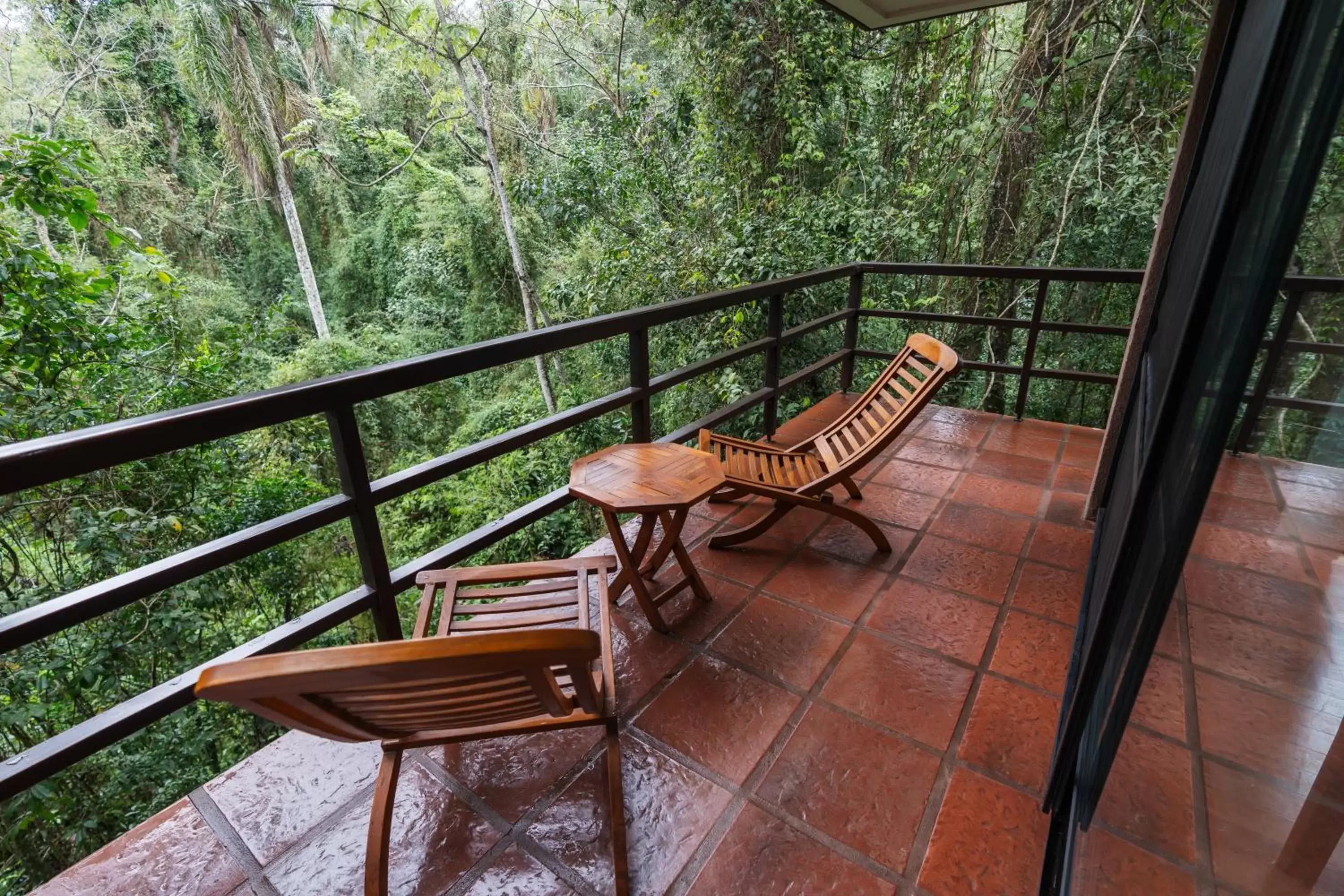 Natural landscape, Balcony/Terrace in Loi Suites Iguazu Hotel