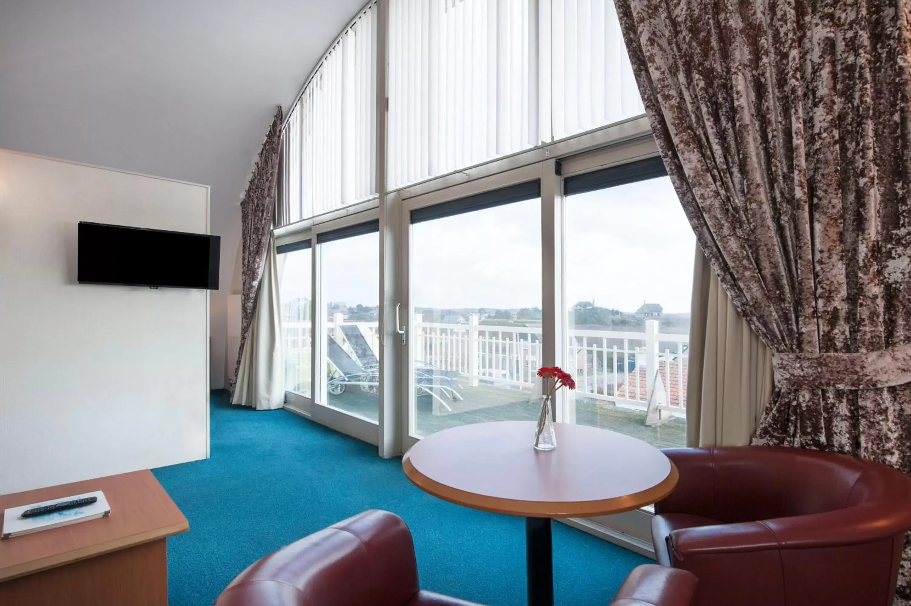 Seating Area in Hotel Victoria