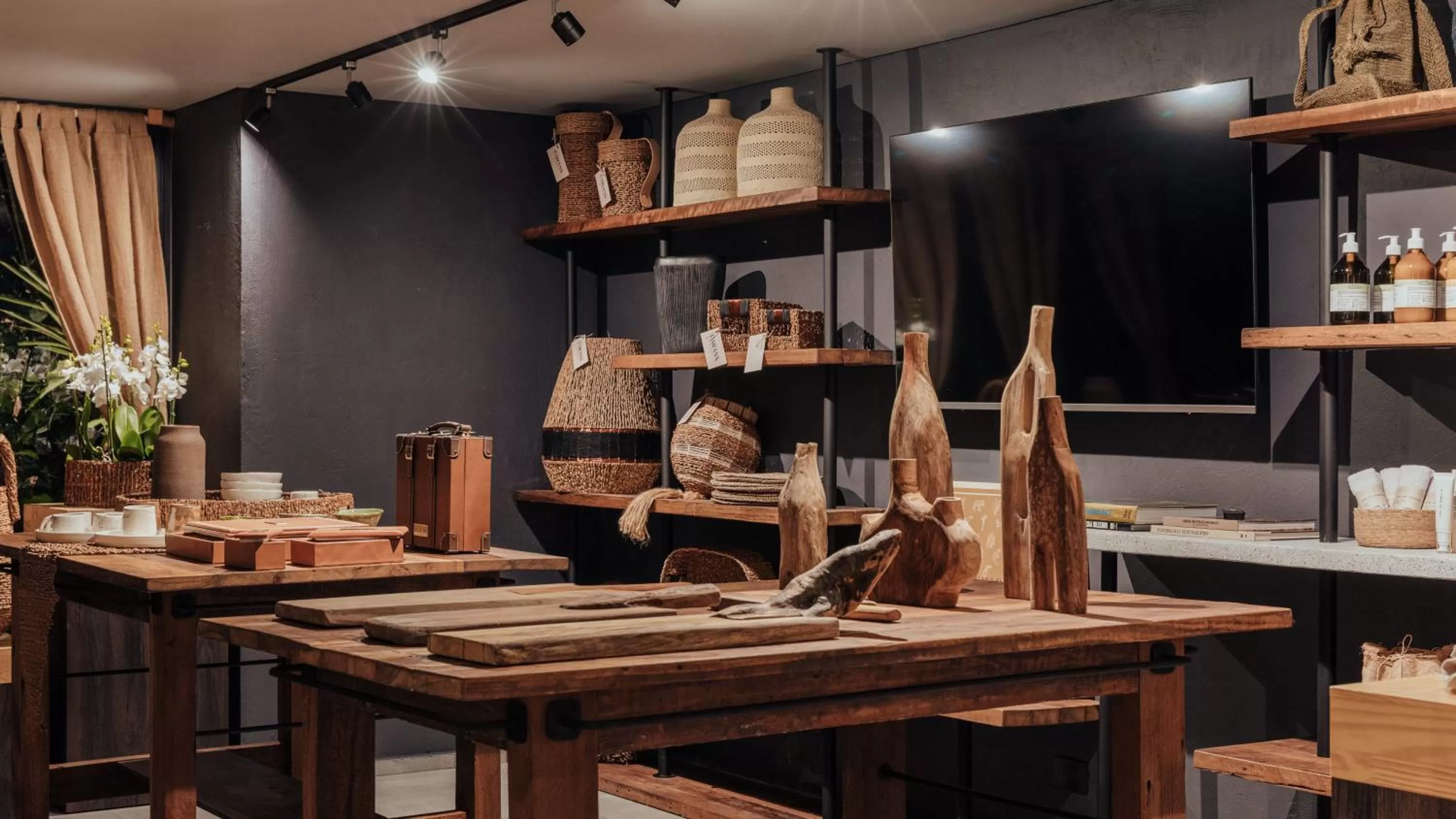 Shopping Area in Sui Boutique Hotel