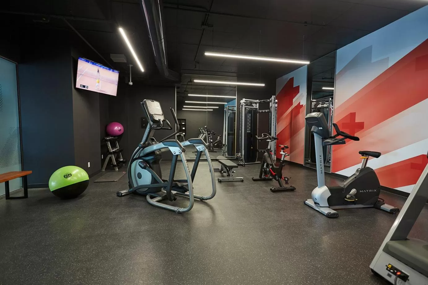 Fitness centre/facilities in Hôtel Escad Quartier DIX30