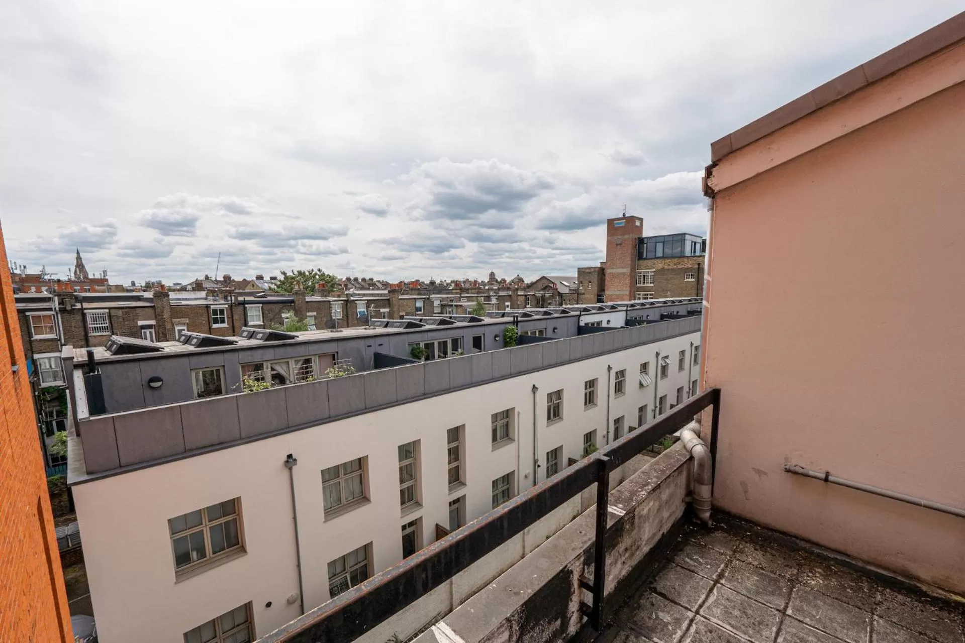 Property building in Maiden Oval