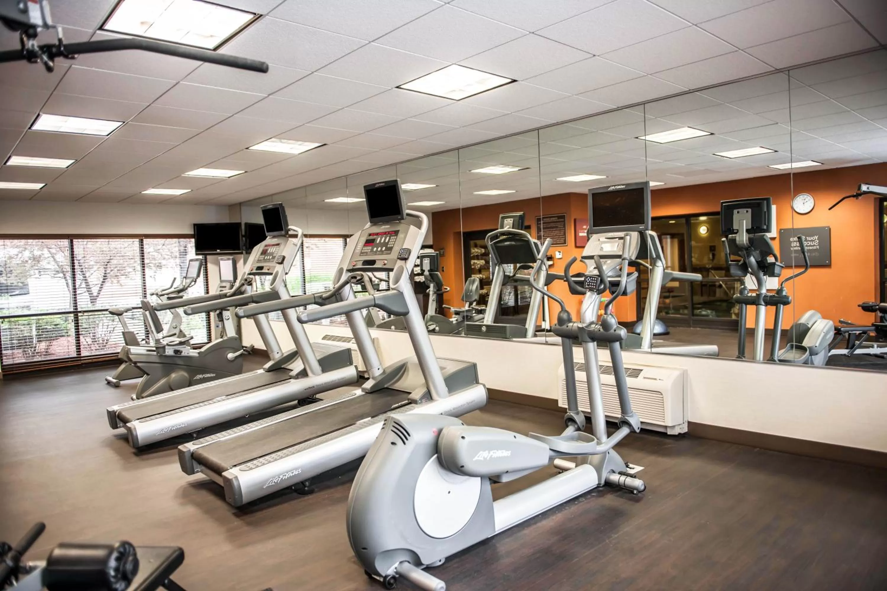 Fitness centre/facilities in Holiday Inn - Indianapolis Downtown by IHG