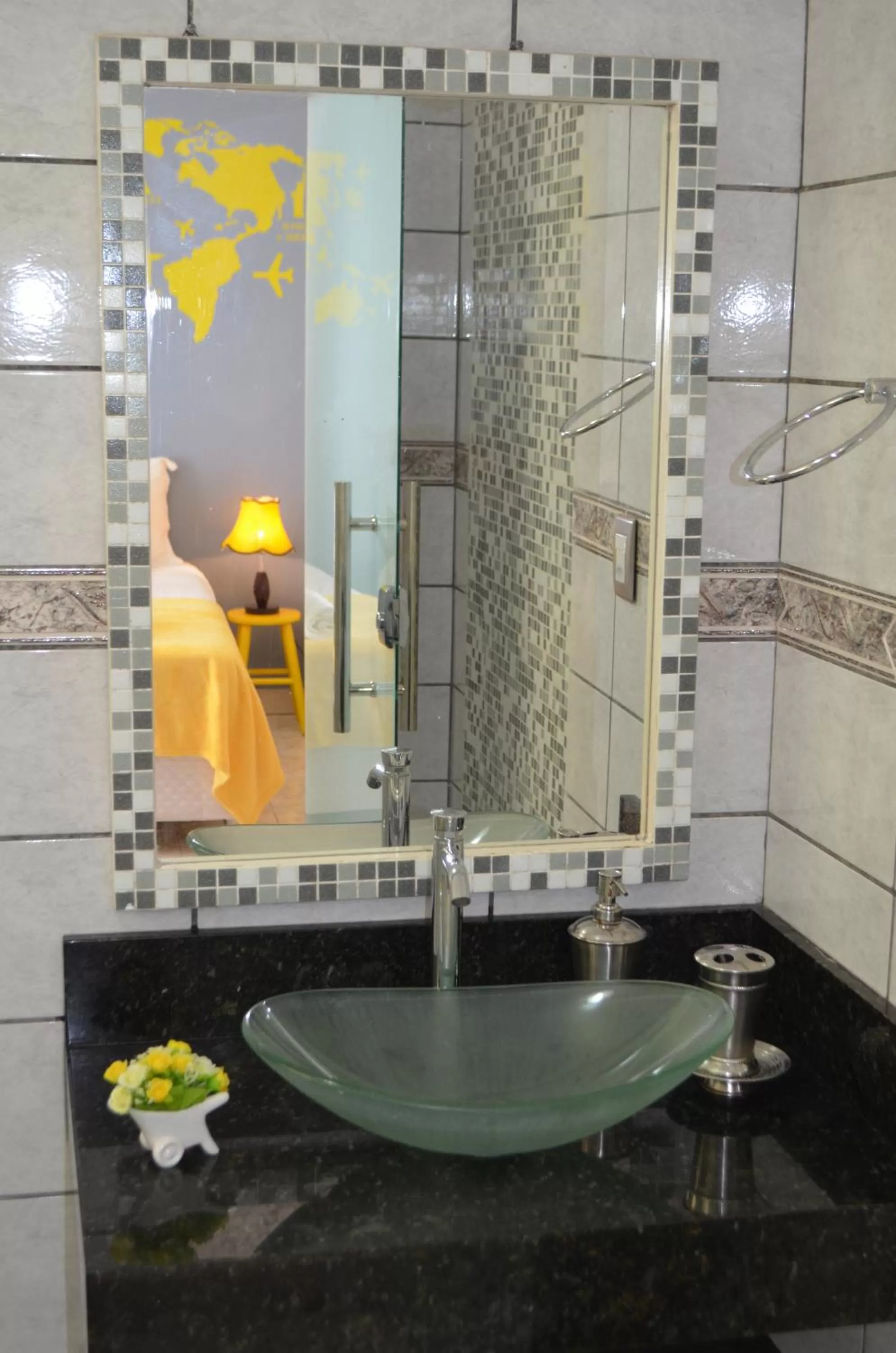 Shower in Foz Casa do Turista