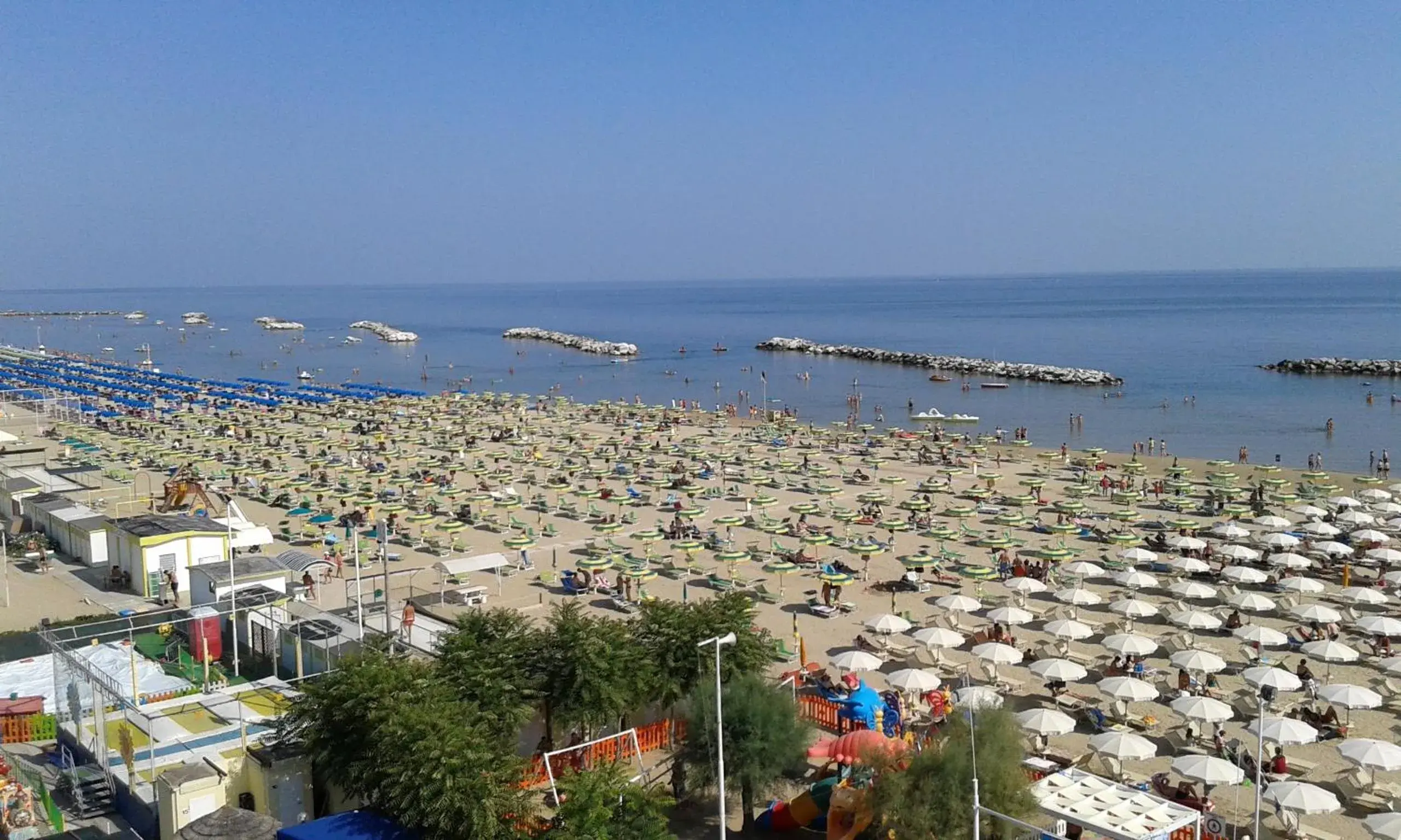 Area and facilities, Beach in Hotel Atlantic